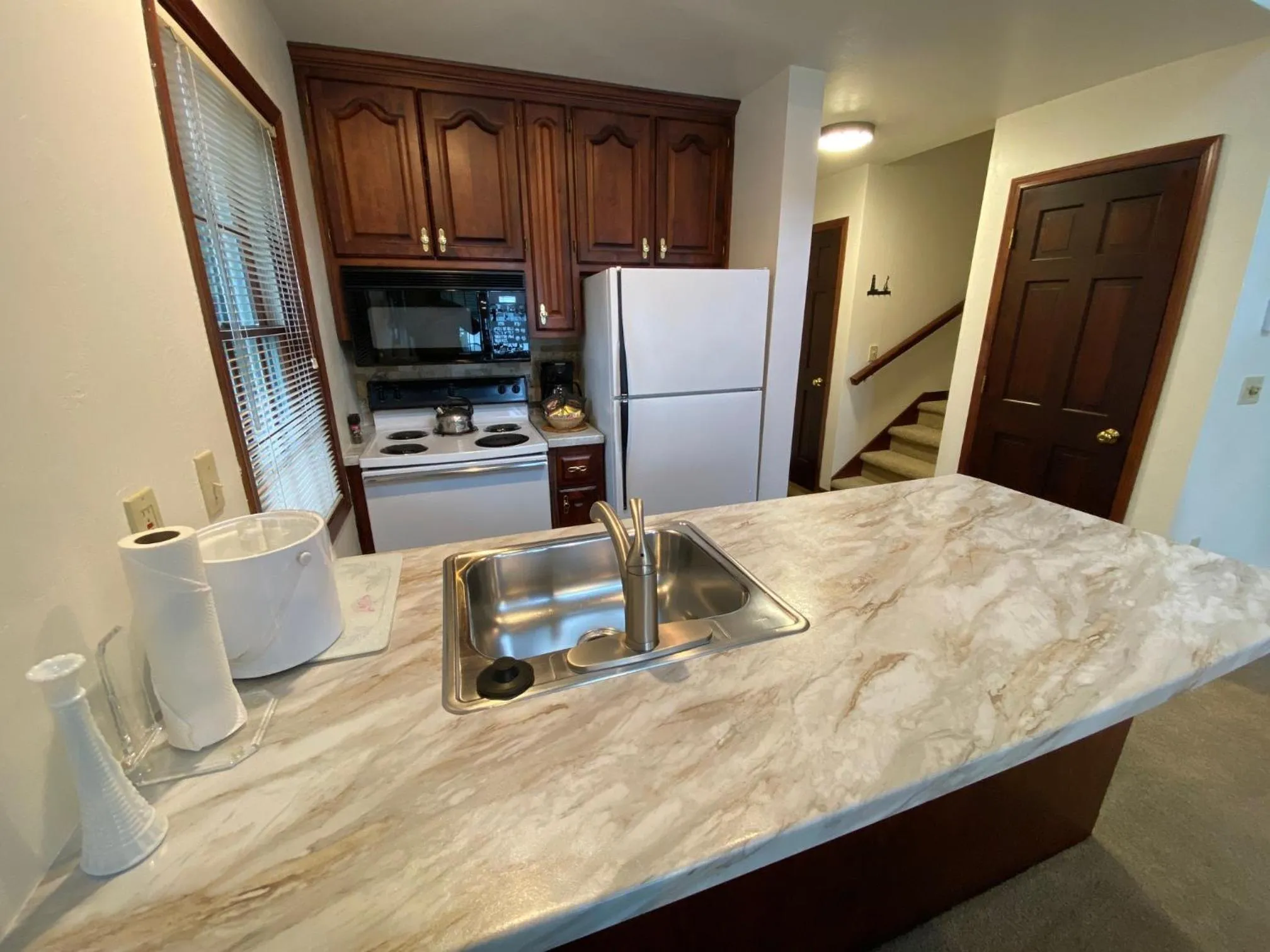 Kitchen or kitchenette in Baileys Harbor Yacht Club Resort