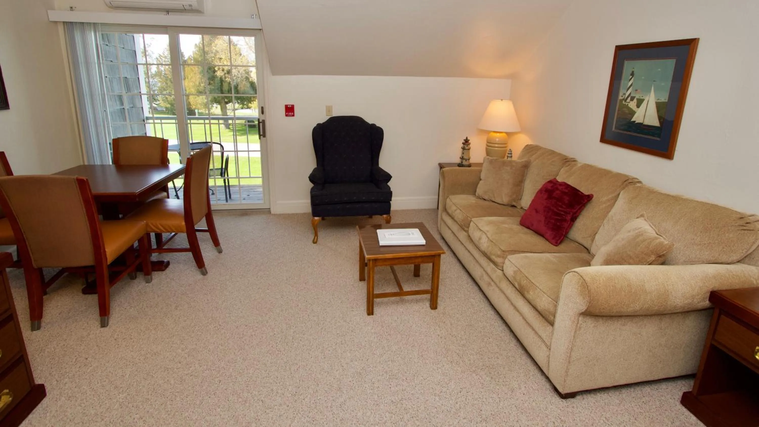 Seating area in Baileys Harbor Yacht Club Resort