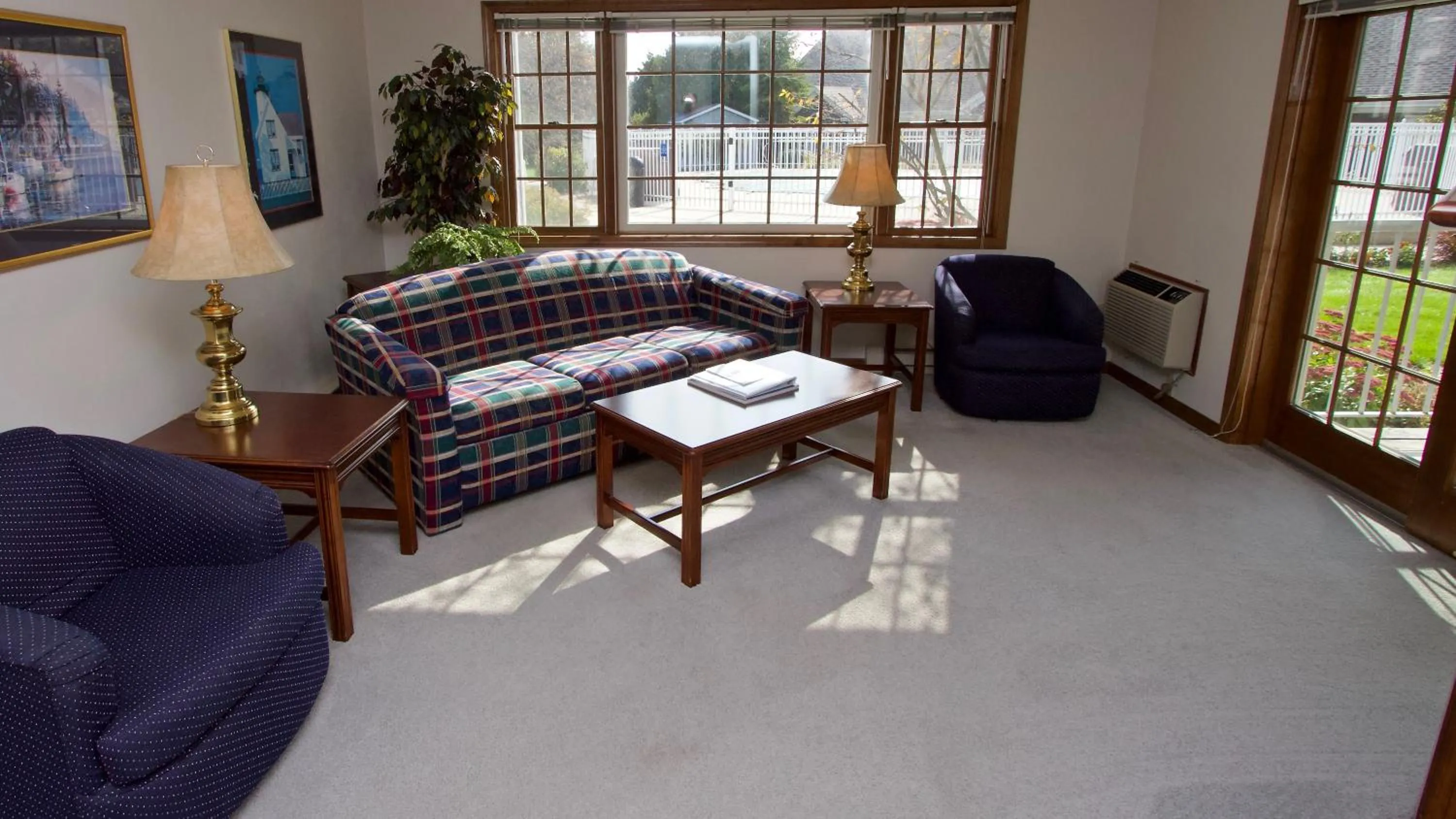 Living room in Baileys Harbor Yacht Club Resort
