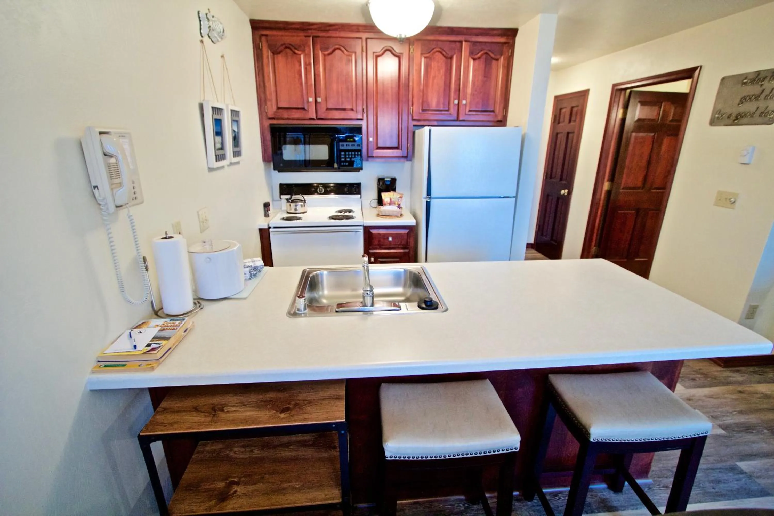 Kitchen or kitchenette in Baileys Harbor Yacht Club Resort