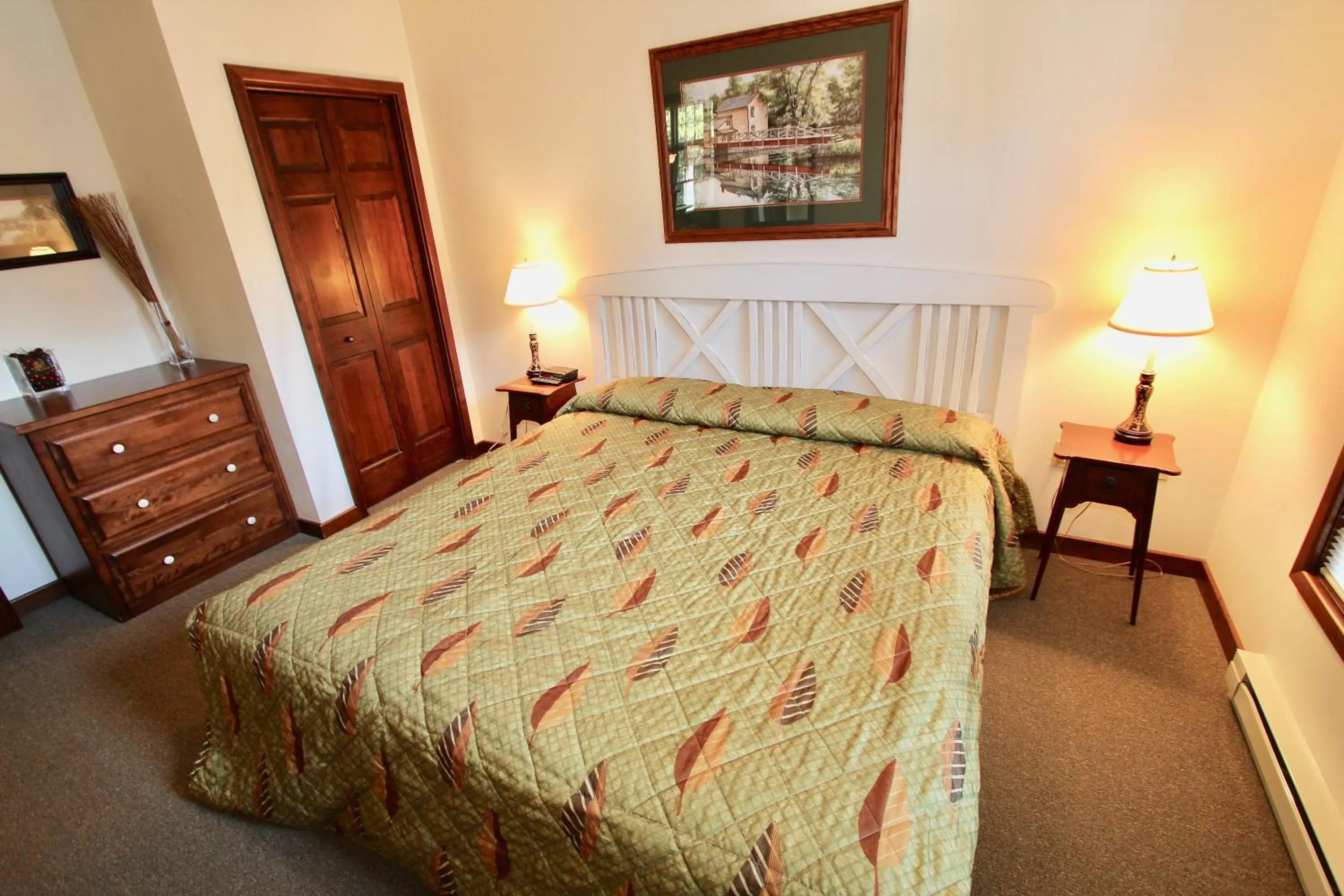 Bedroom, Bed in Baileys Harbor Yacht Club Resort