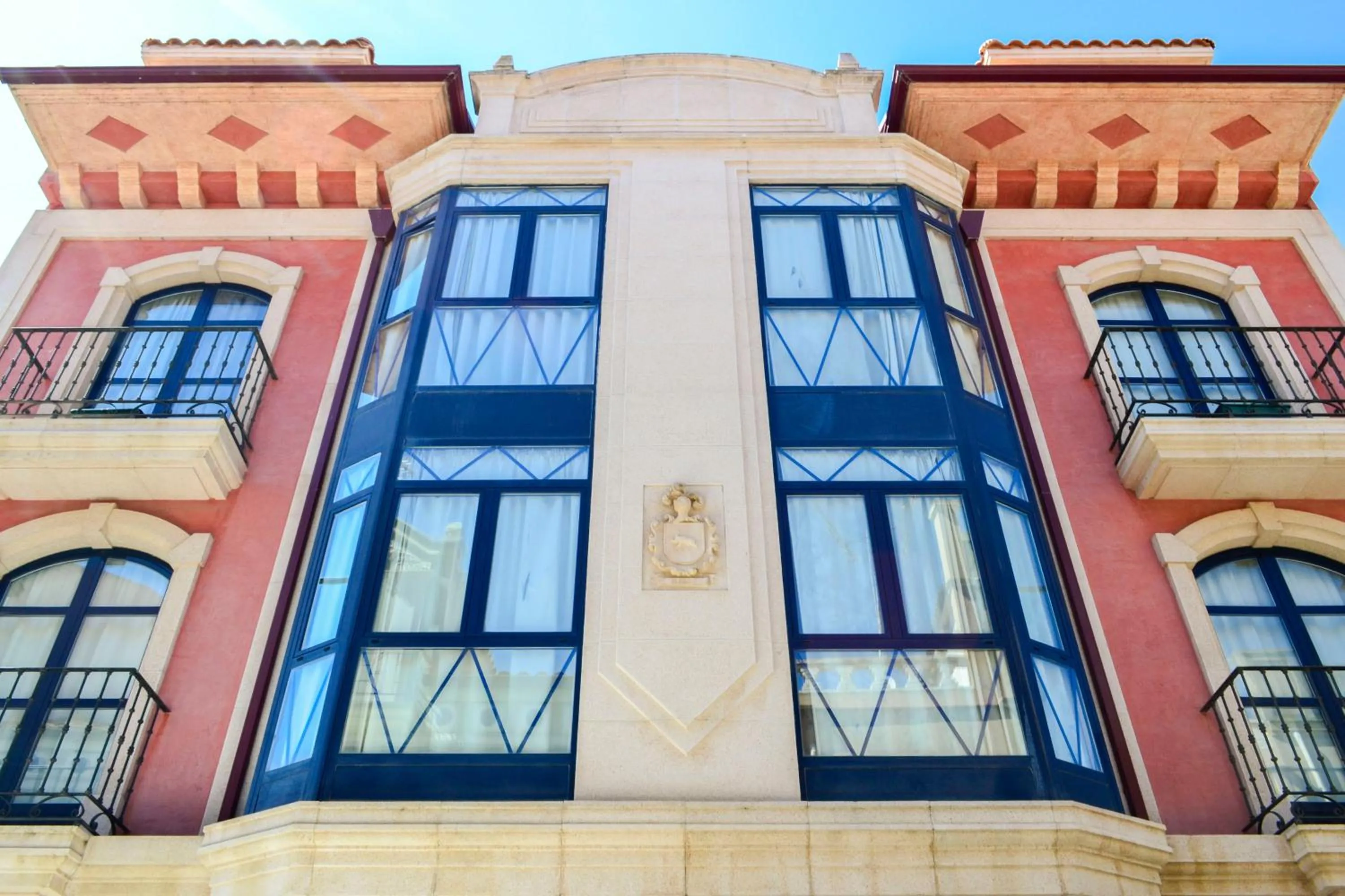 Property building in Alda Vía de la Plata Rooms