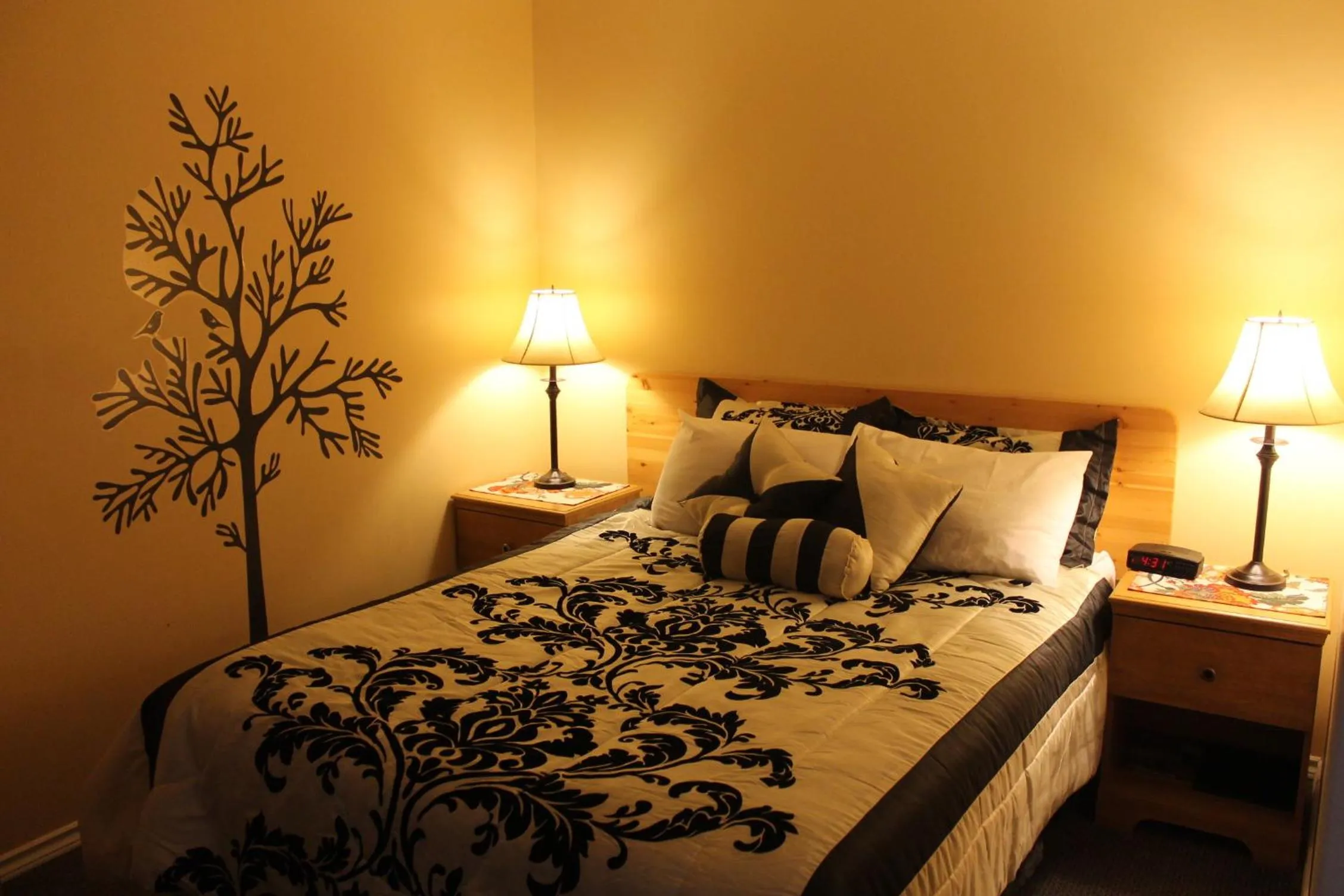 Bed in Sage Hills Motel