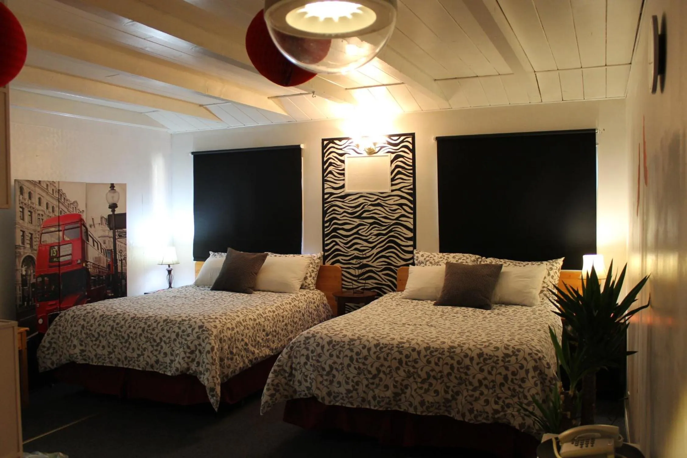 Bed in Sage Hills Motel