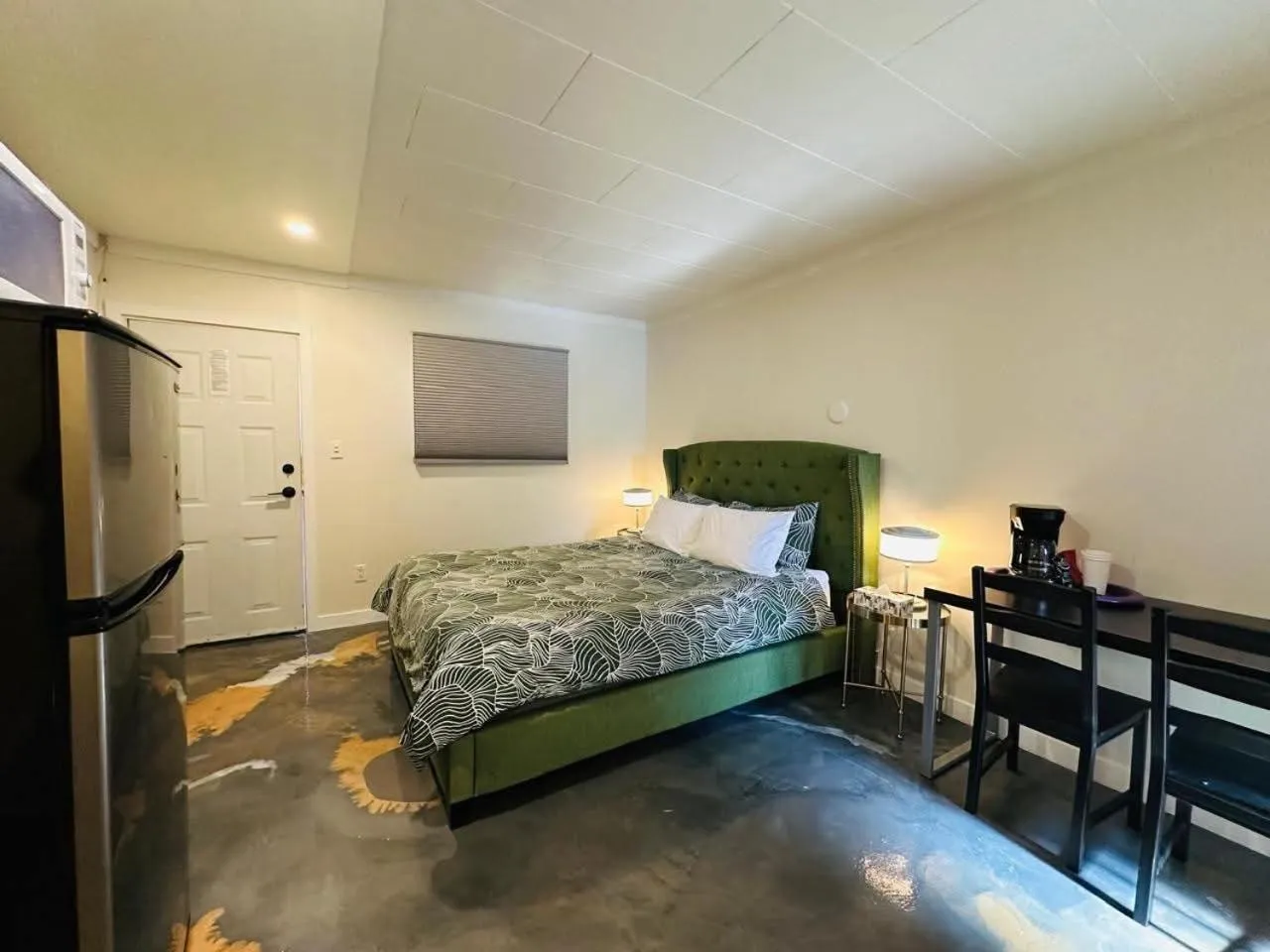 Bed in Sage Hills Motel