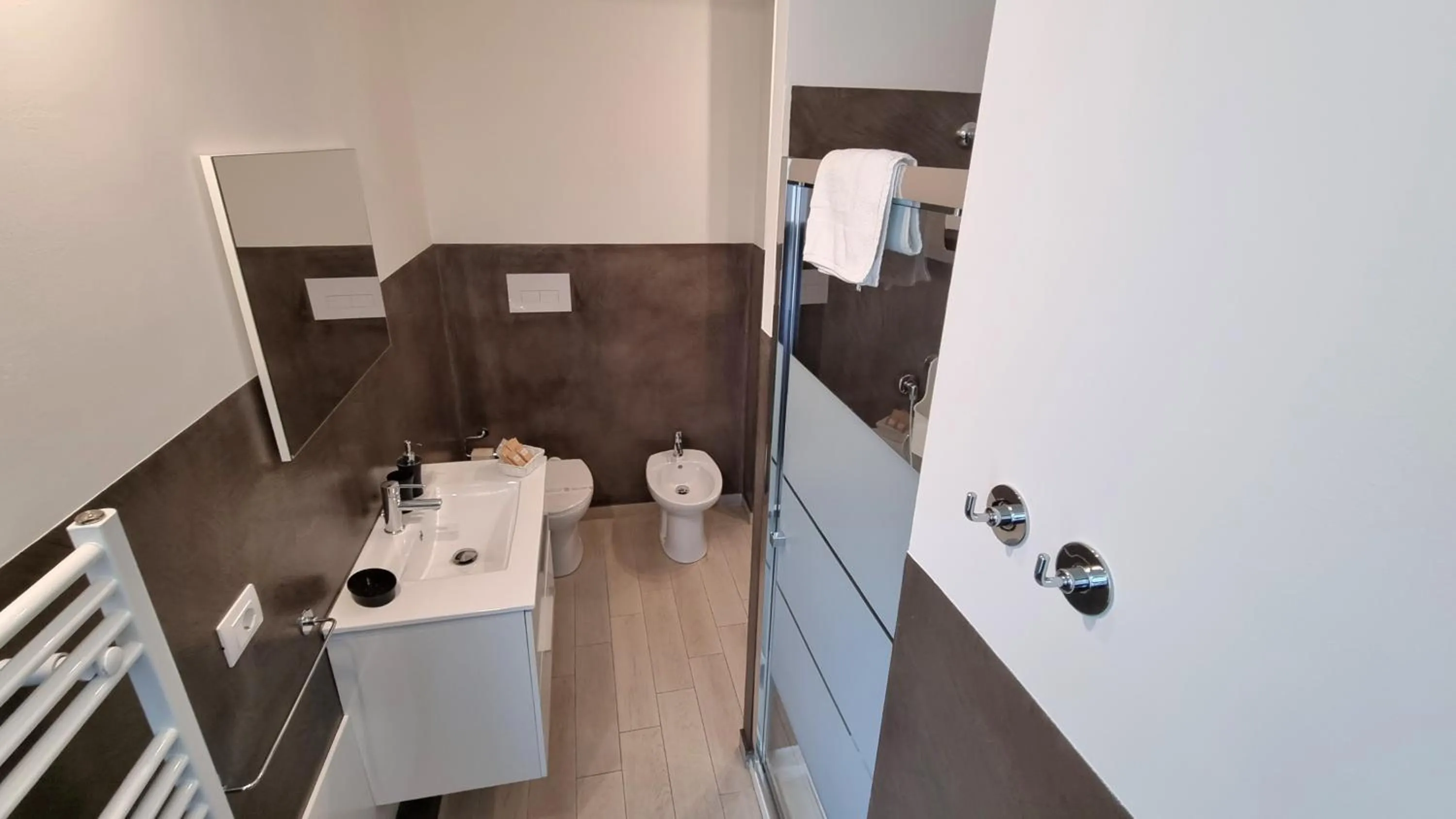 Bathroom in Location10