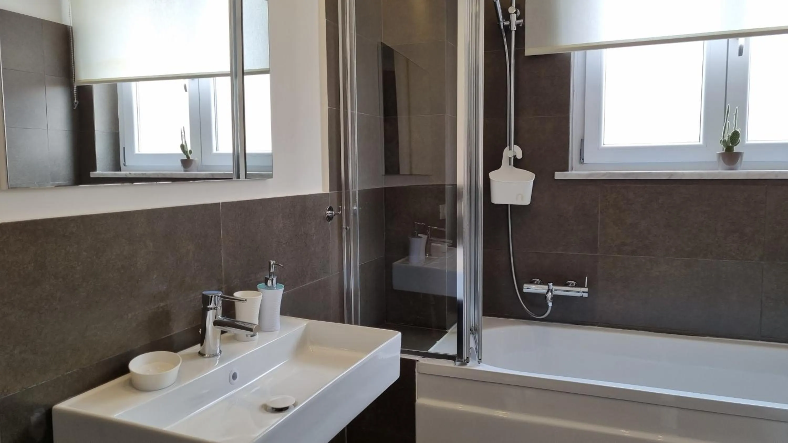 Bathroom in Location10