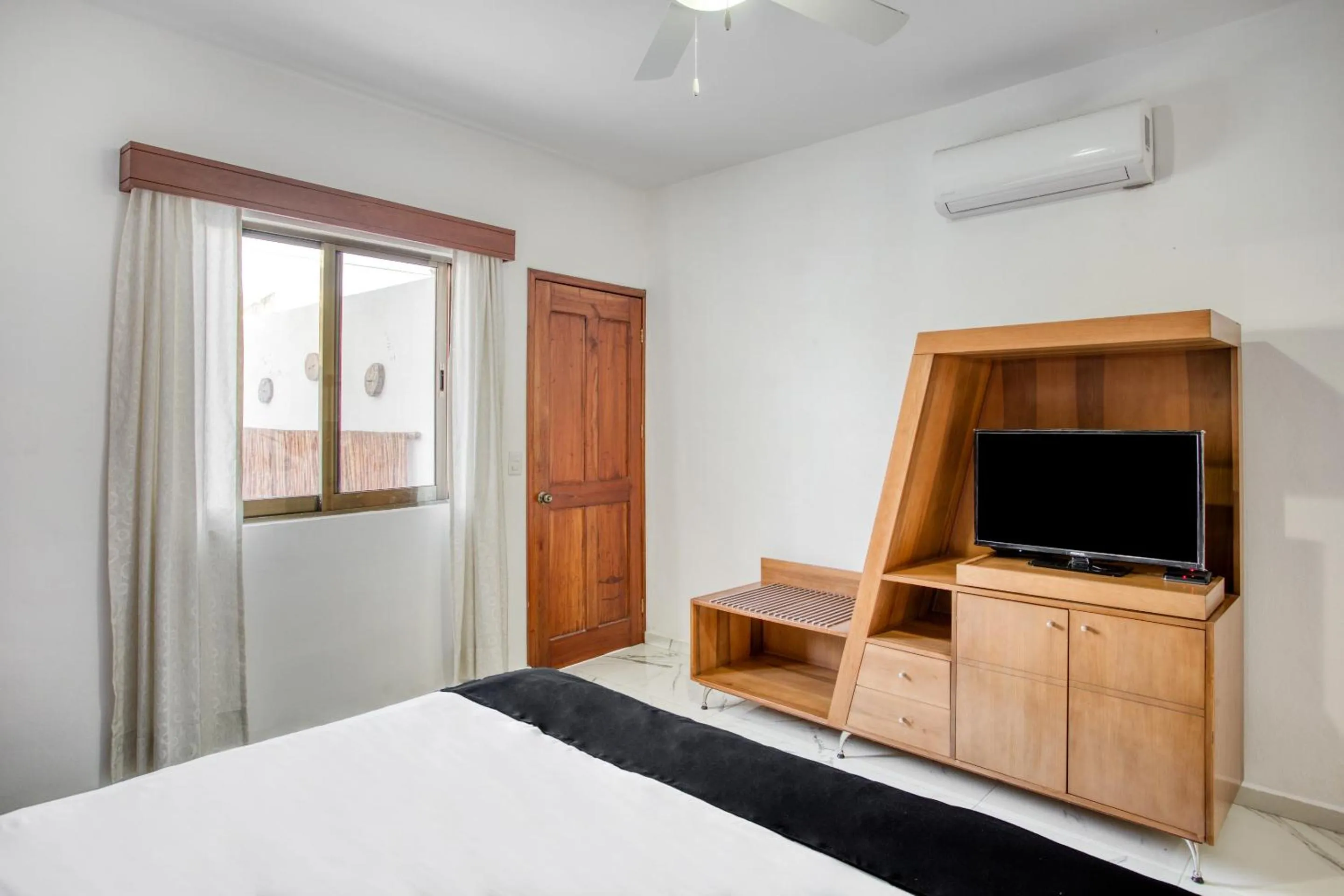 Bedroom in Capital O Hotel Yukon