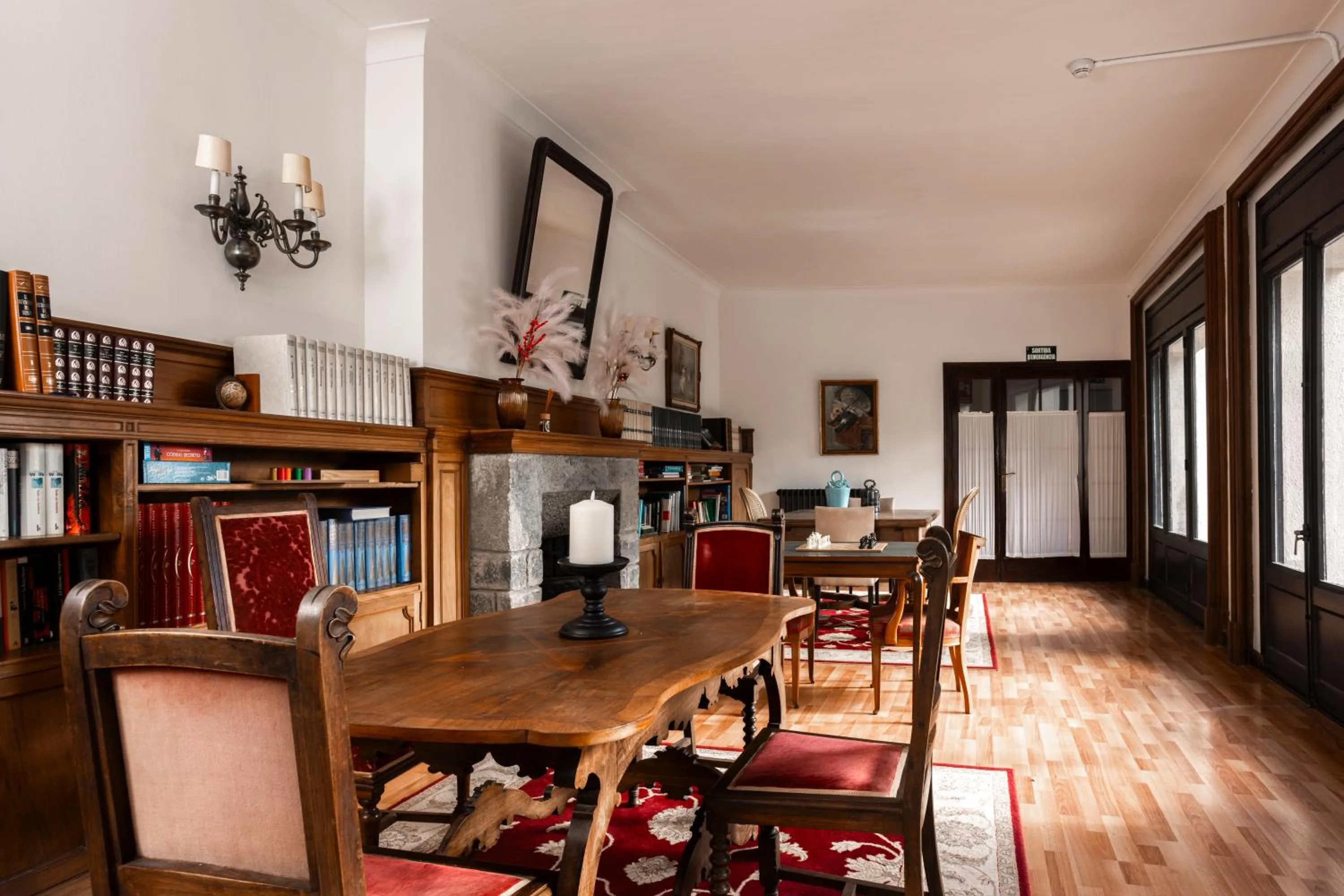 Living room in Angelats Hotel - A Signature Boutique Hotel