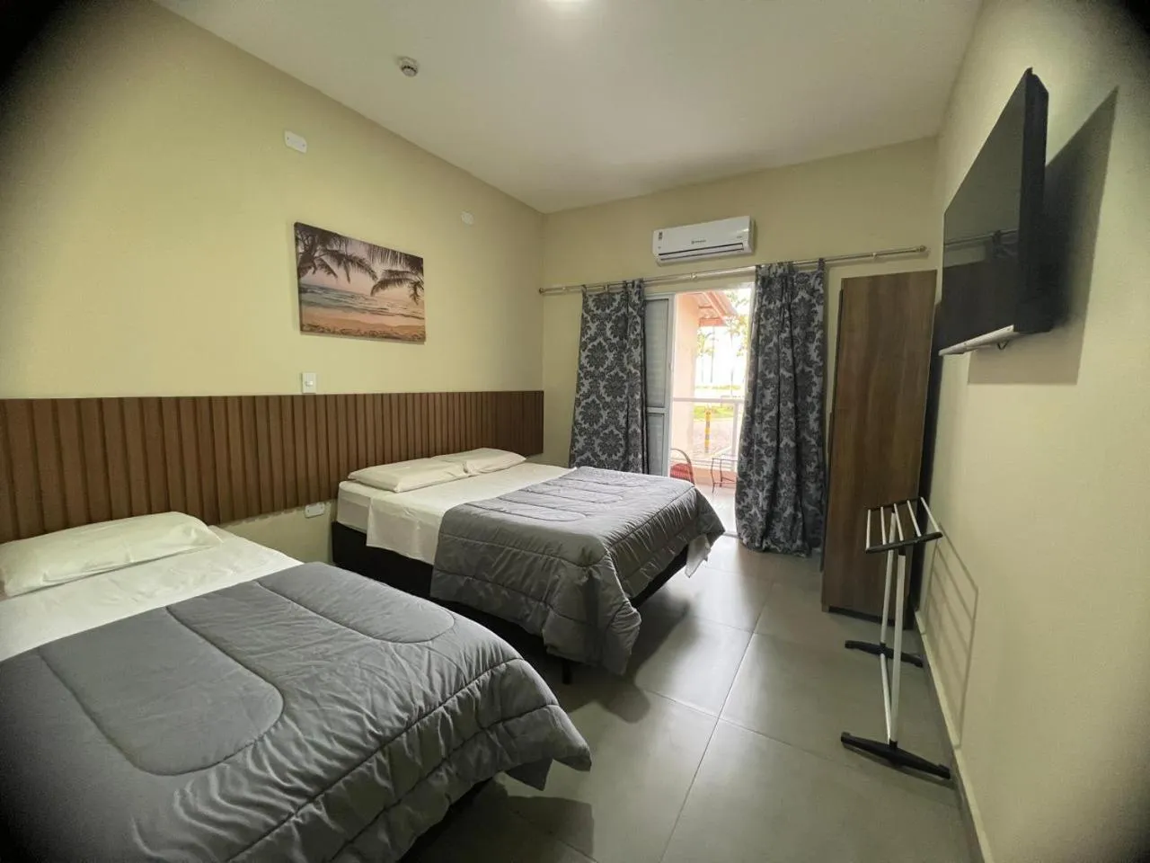 Bed in Leviv Praia Hotel