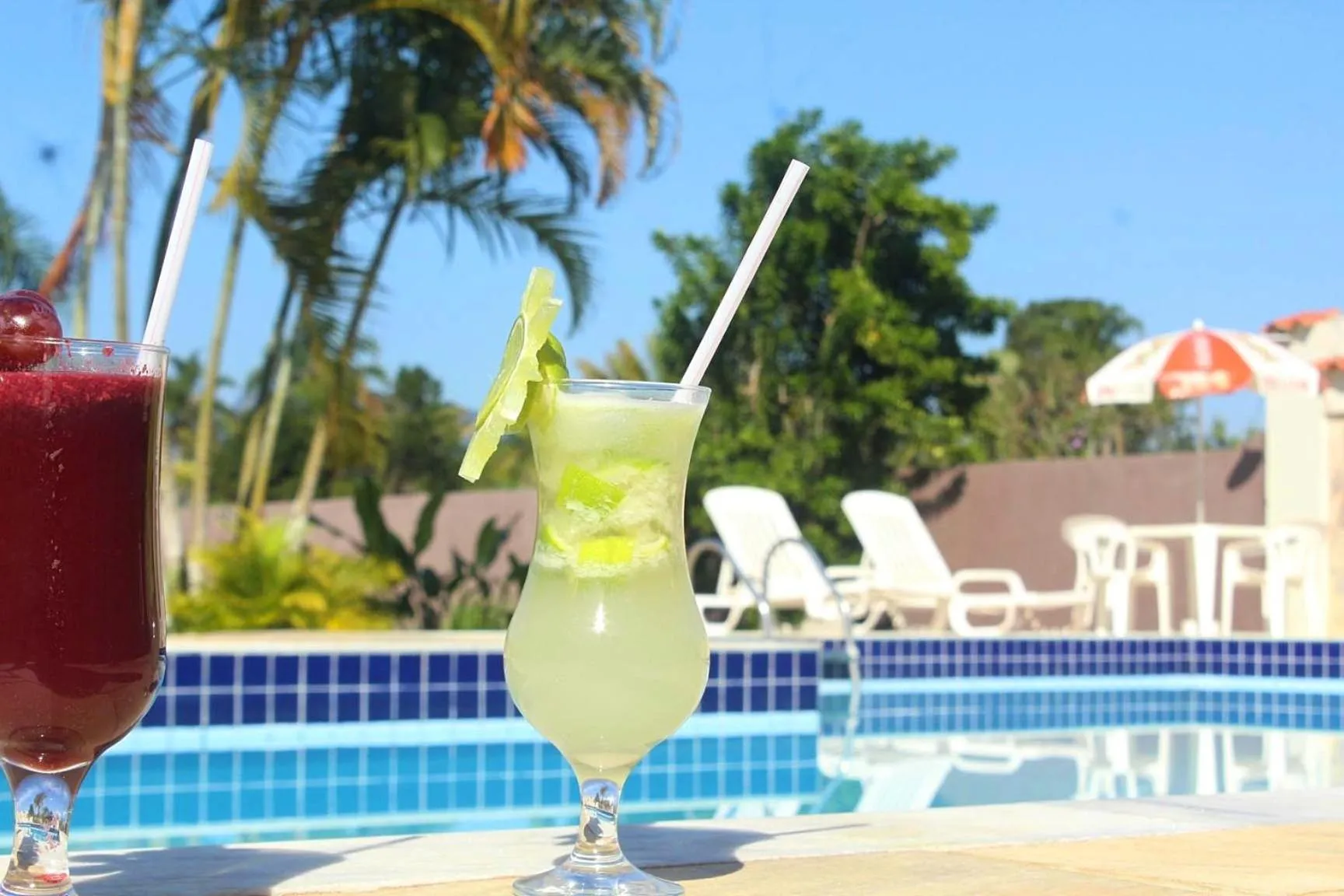 Swimming pool in Leviv Praia Hotel