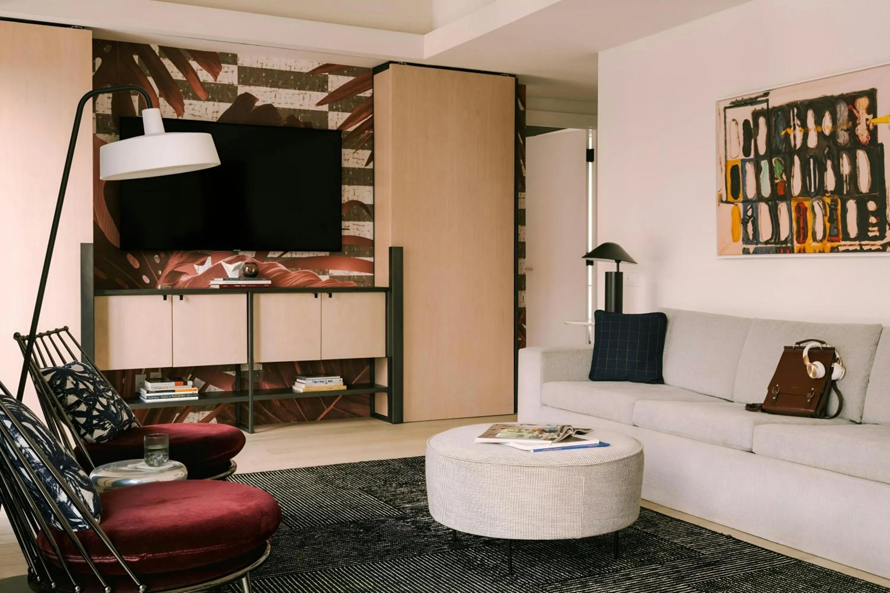 Living room in 907 Main Hotel Central Square, Sonder by Marriott Bonvoy