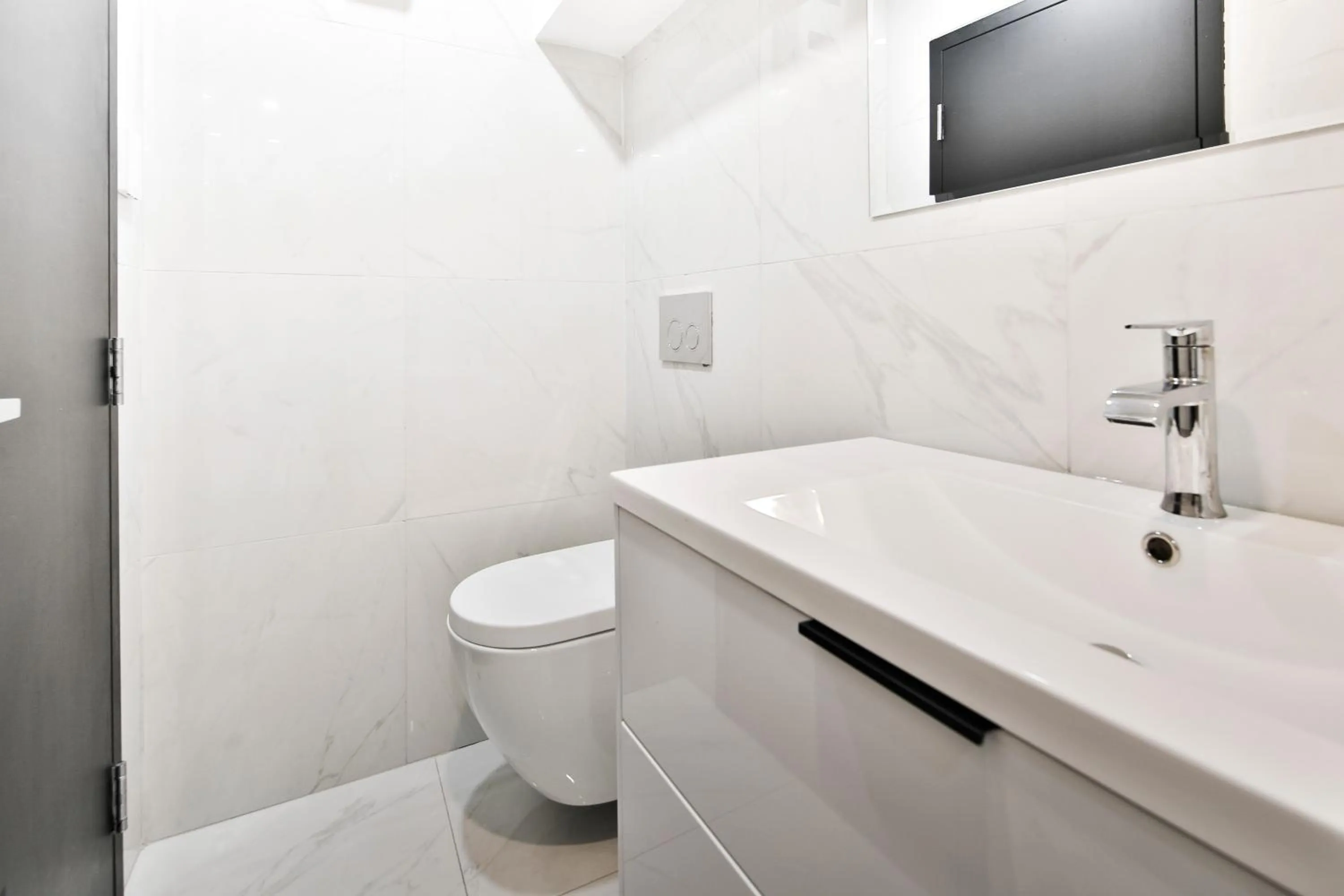 Bathroom in Parc Avenue Hostel