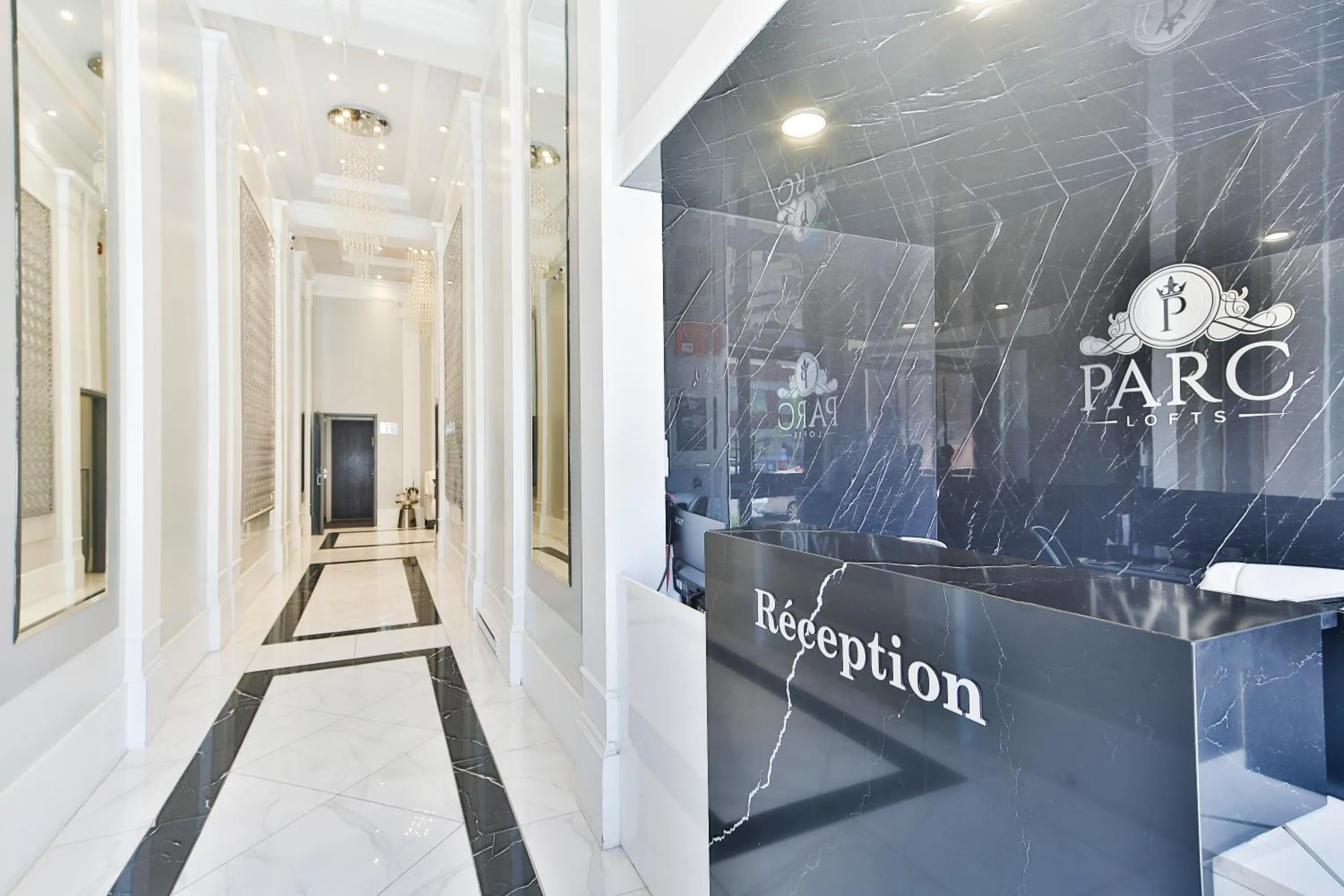 Lobby or reception in Parc Avenue Hostel