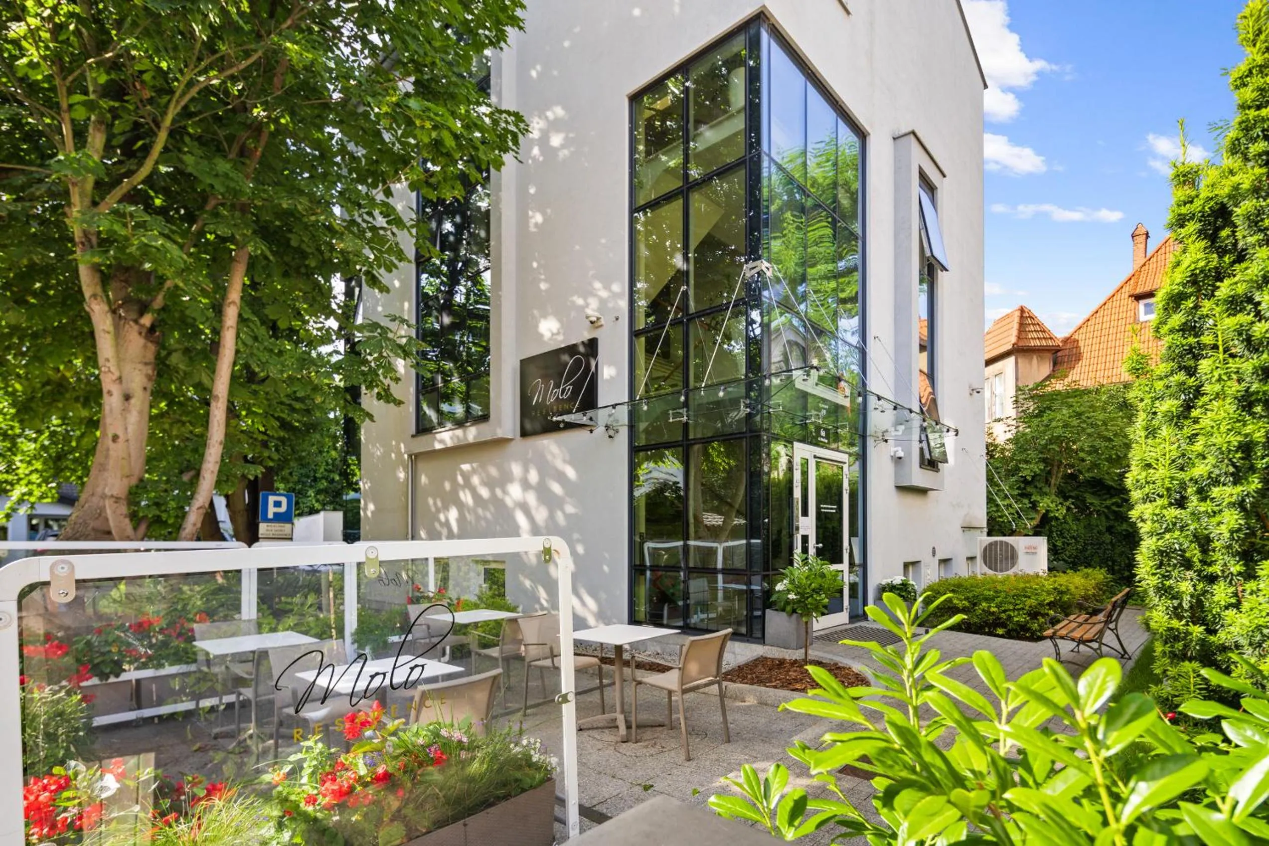 Property building in Molo Residence