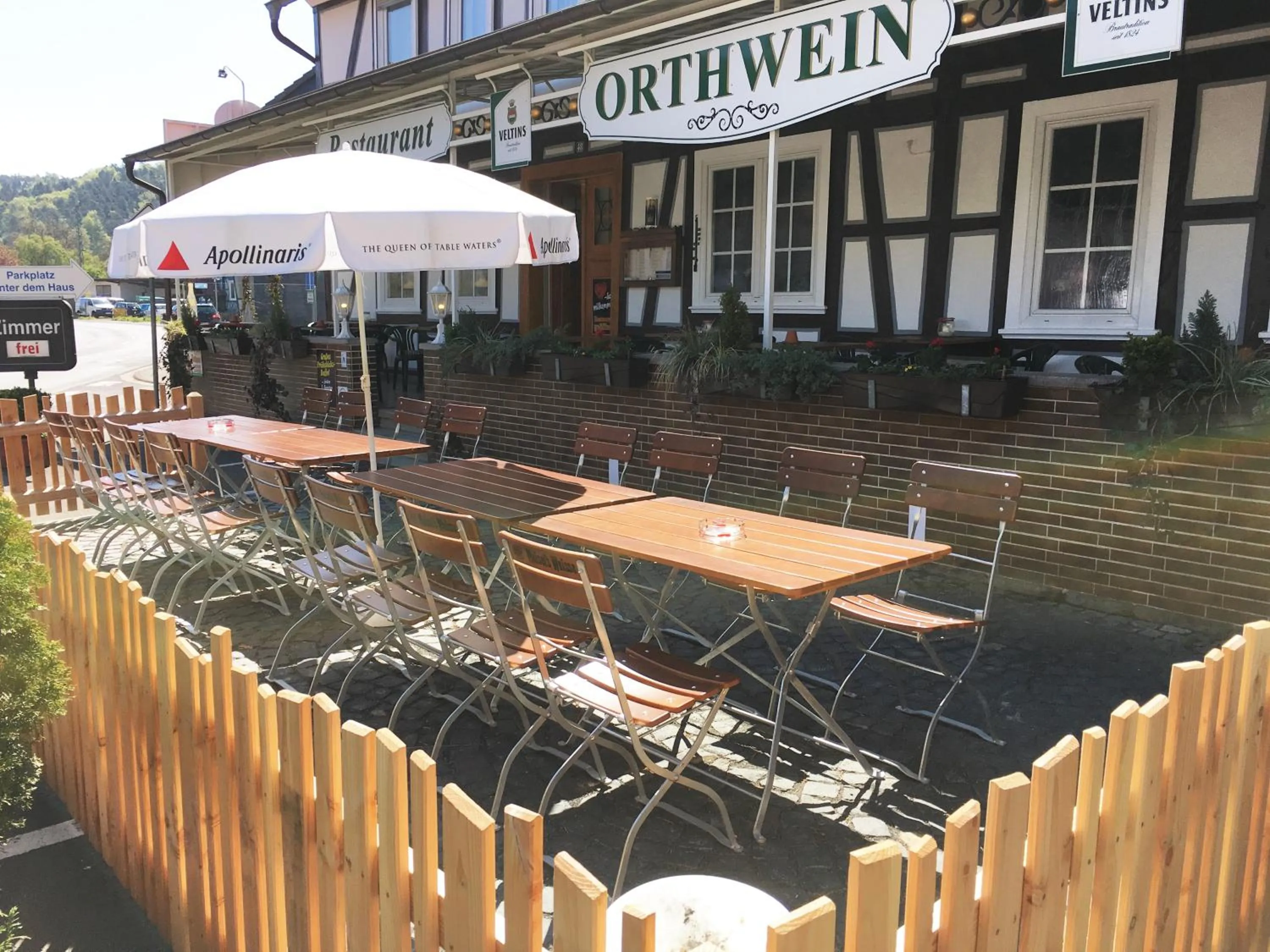 Property building in Hotel Orthwein -kostenfreie Parkplätze-