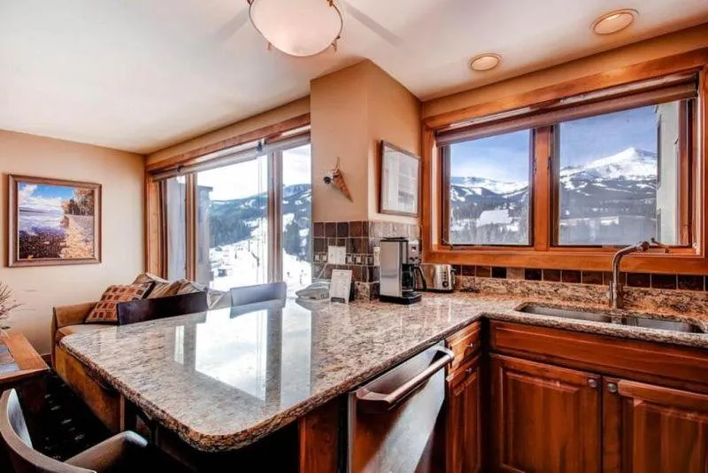 Kitchen or kitchenette in 1 Bedroom Ski In, Ski Out Mountain Vacation Rental Located Next To Historic Main Street In Downtown Breckenridge