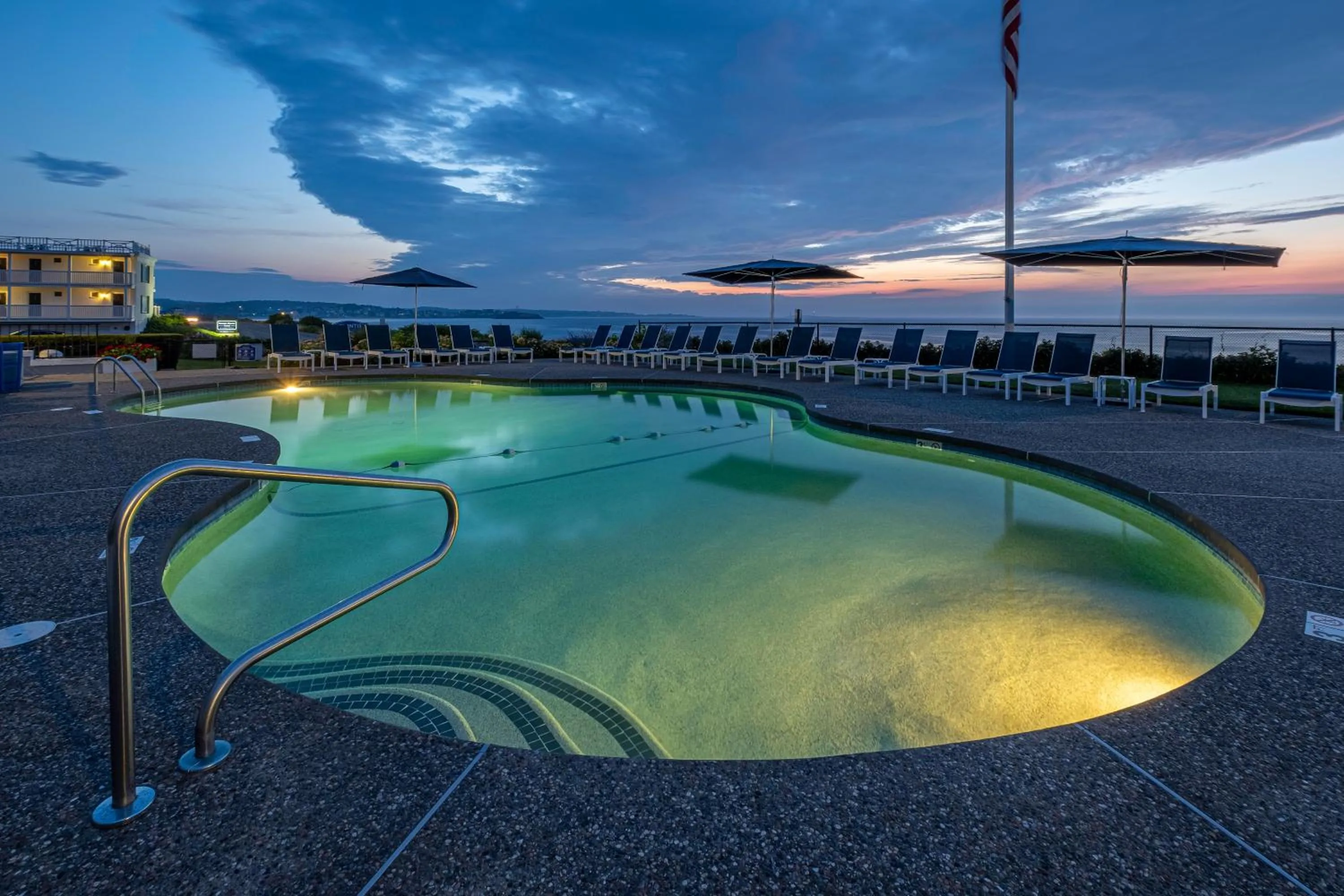 Swimming pool in Atlantis Oceanfront Inn Gloucester