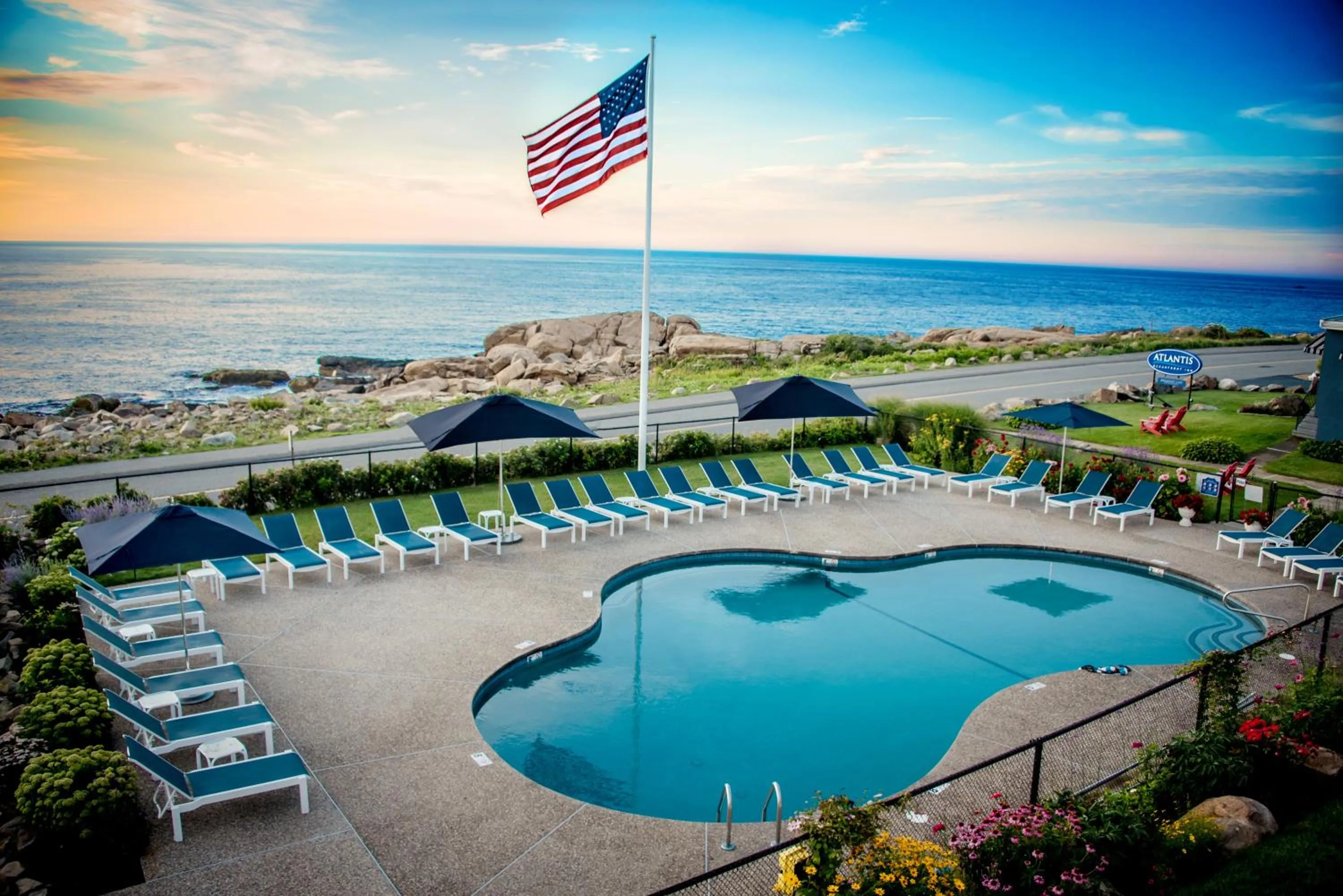 Swimming pool in Atlantis Oceanfront Inn Gloucester