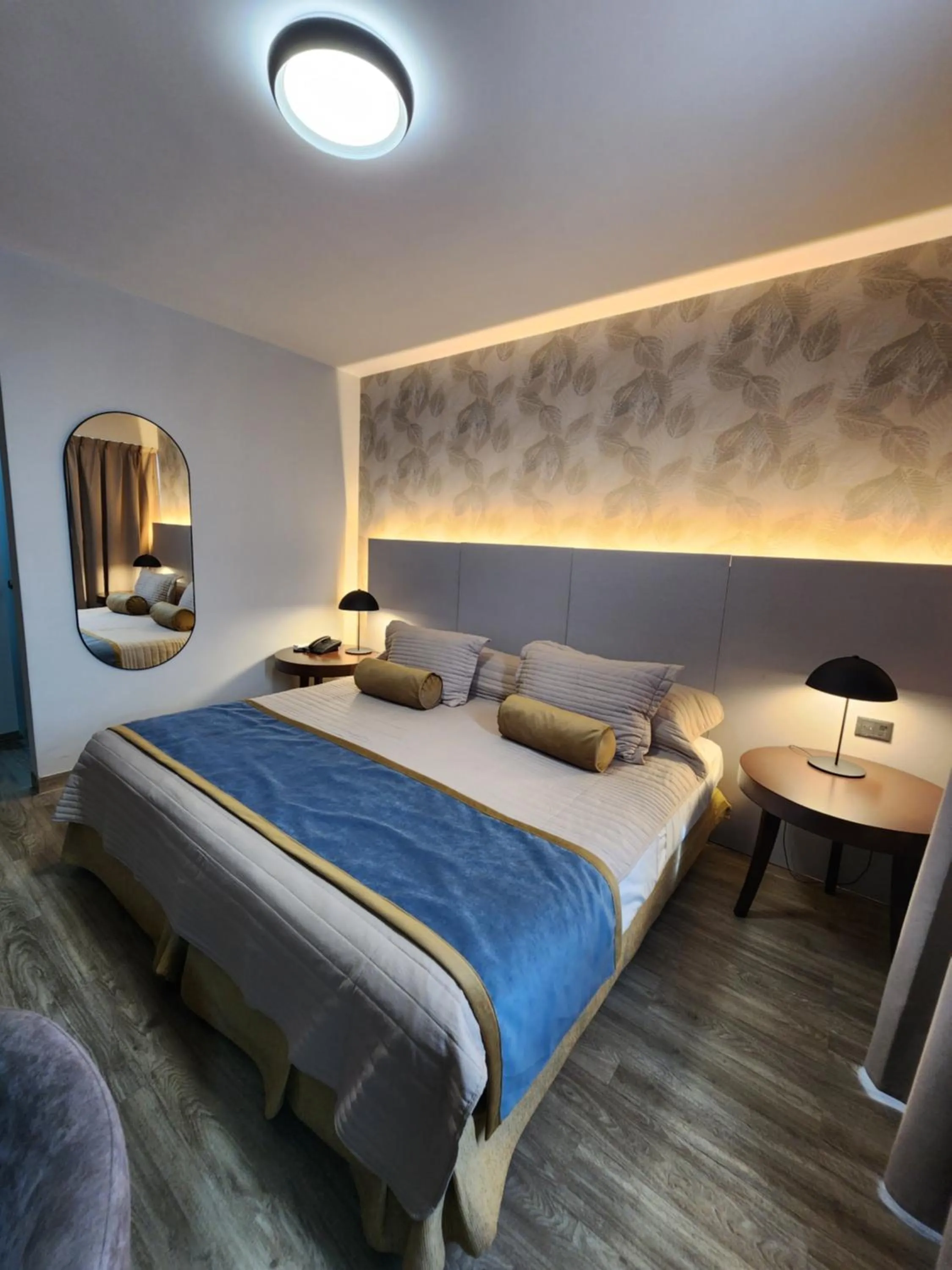 Bed in Hotel Continental