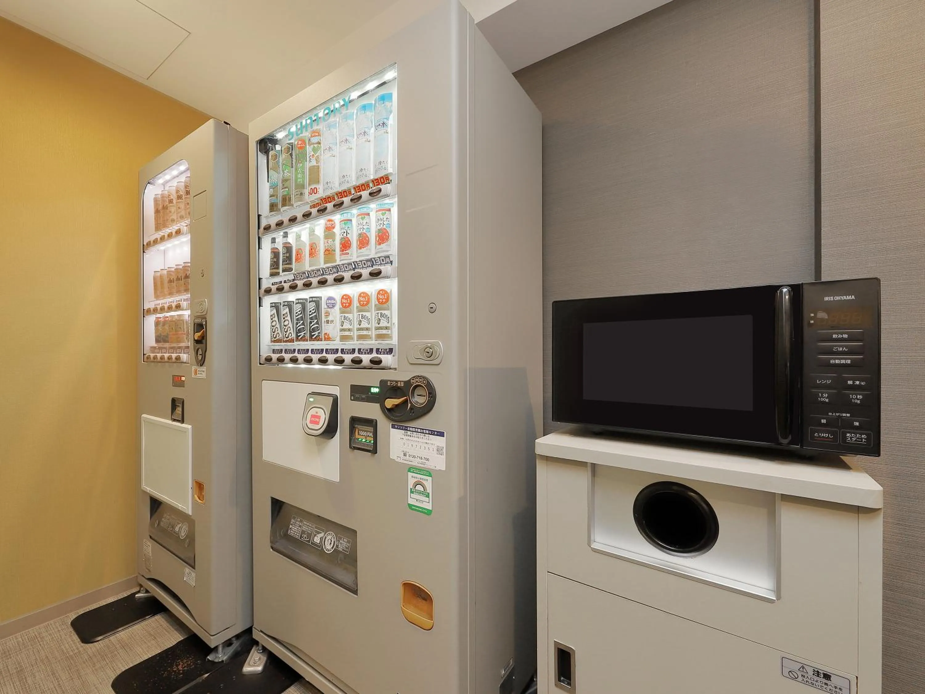 vending machine in Keio Presso Inn Kanda