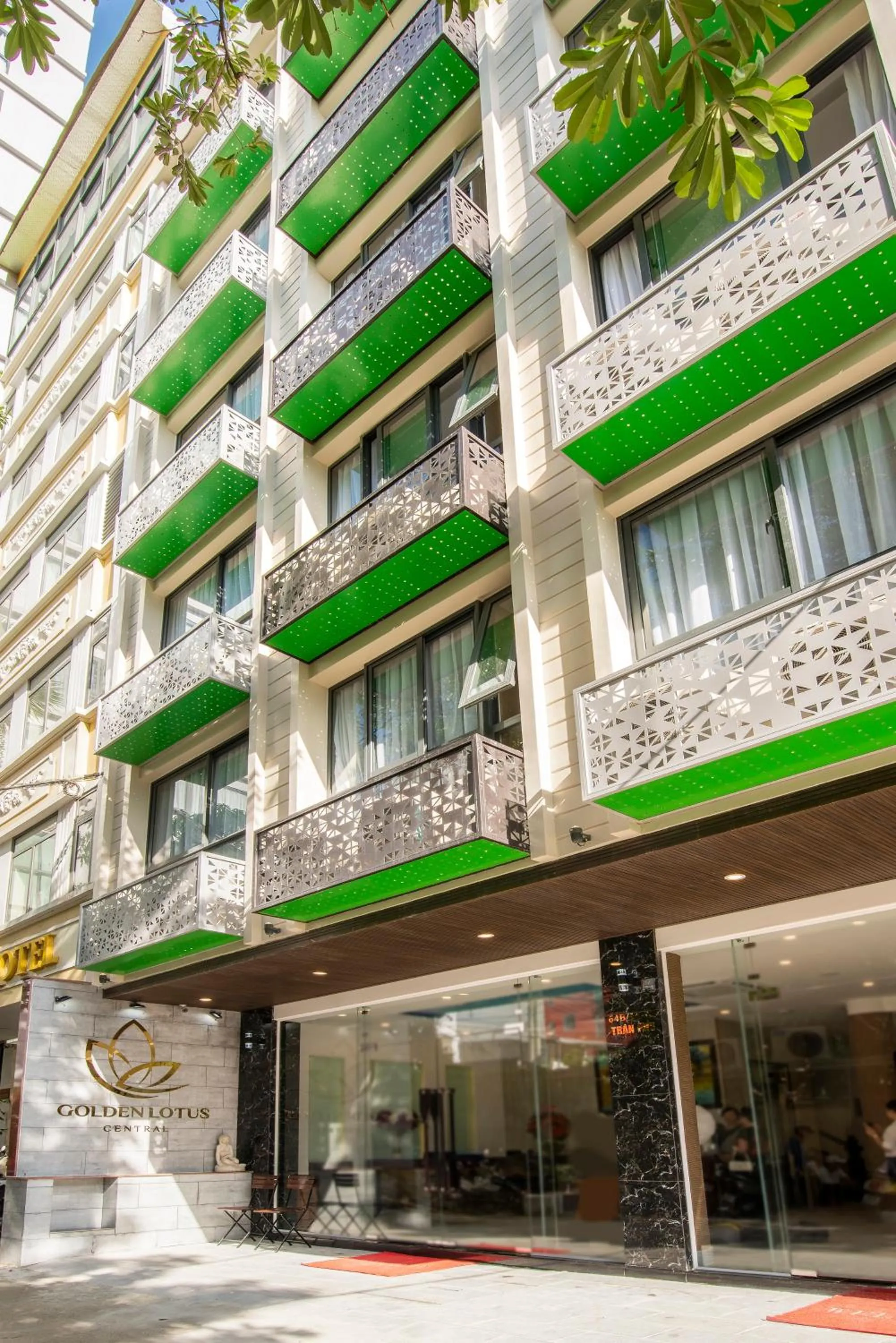 TITAN HOTEL - Formerly known as Golden Lotus Central Hotel