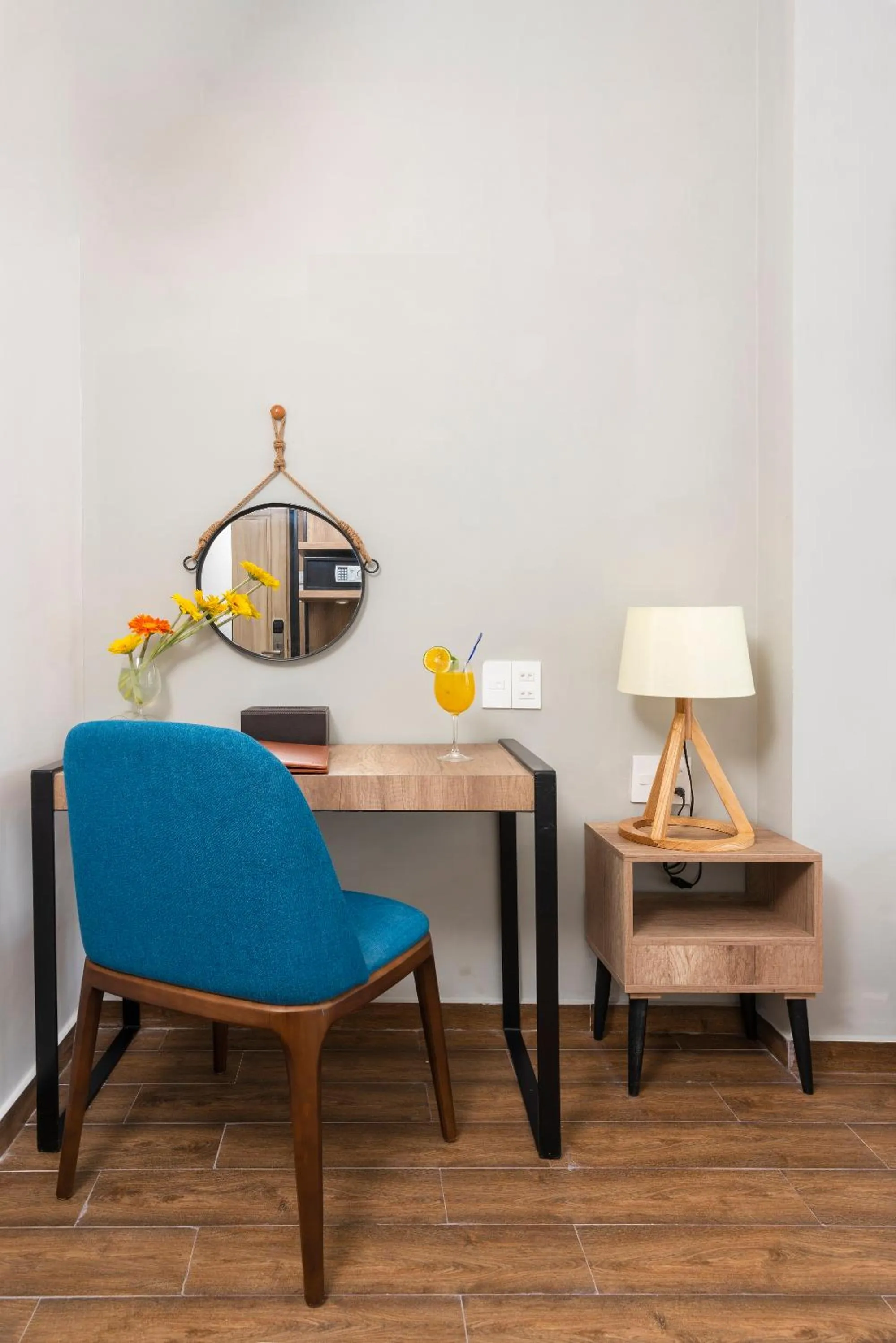 TITAN HOTEL - Formerly known as Golden Lotus Central Hotel