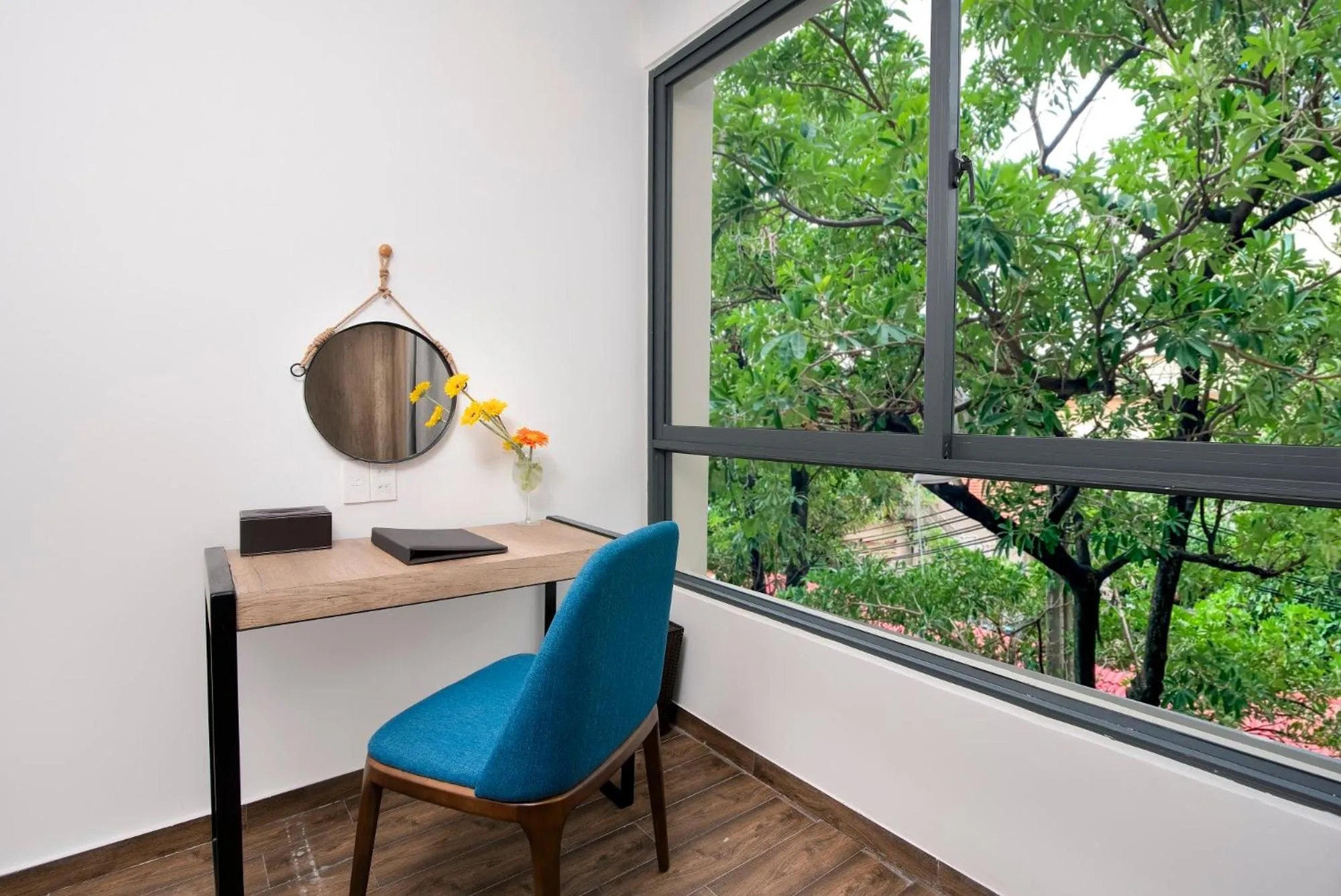 TITAN HOTEL - Formerly known as Golden Lotus Central Hotel