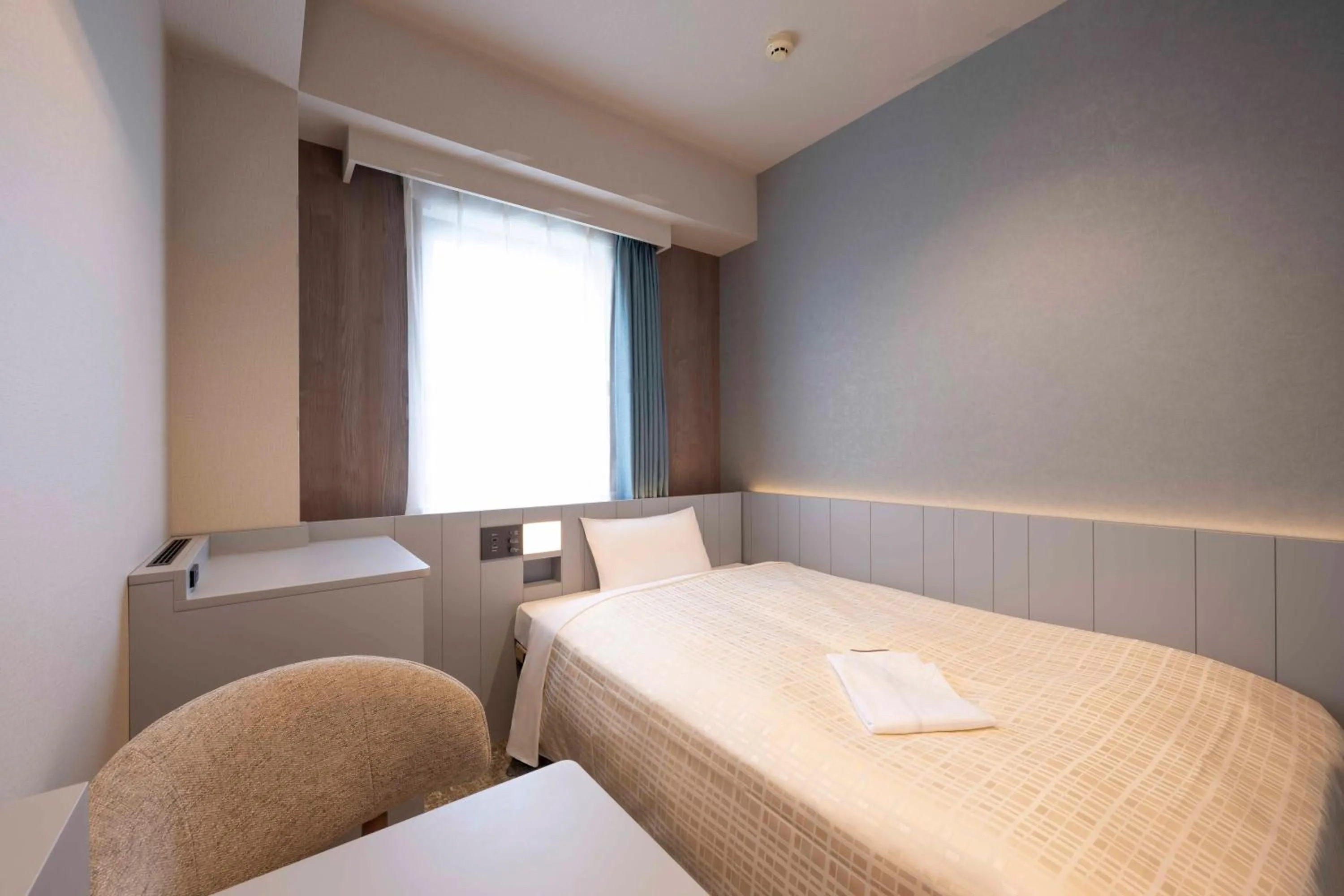 Photo of the whole room, Bed in Keio Presso Inn Shinjuku