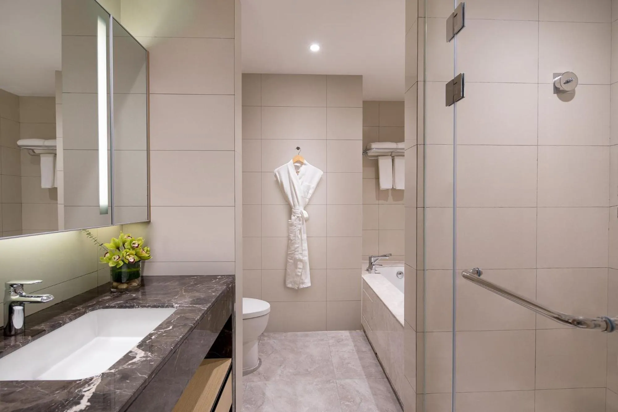 Bathroom in Somerset Zhuankou Wuhan