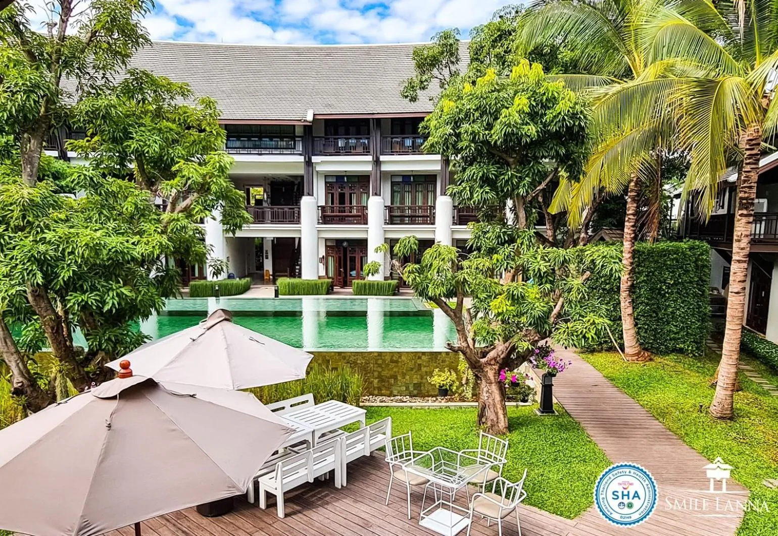 Property building in Smile Lanna Hotel