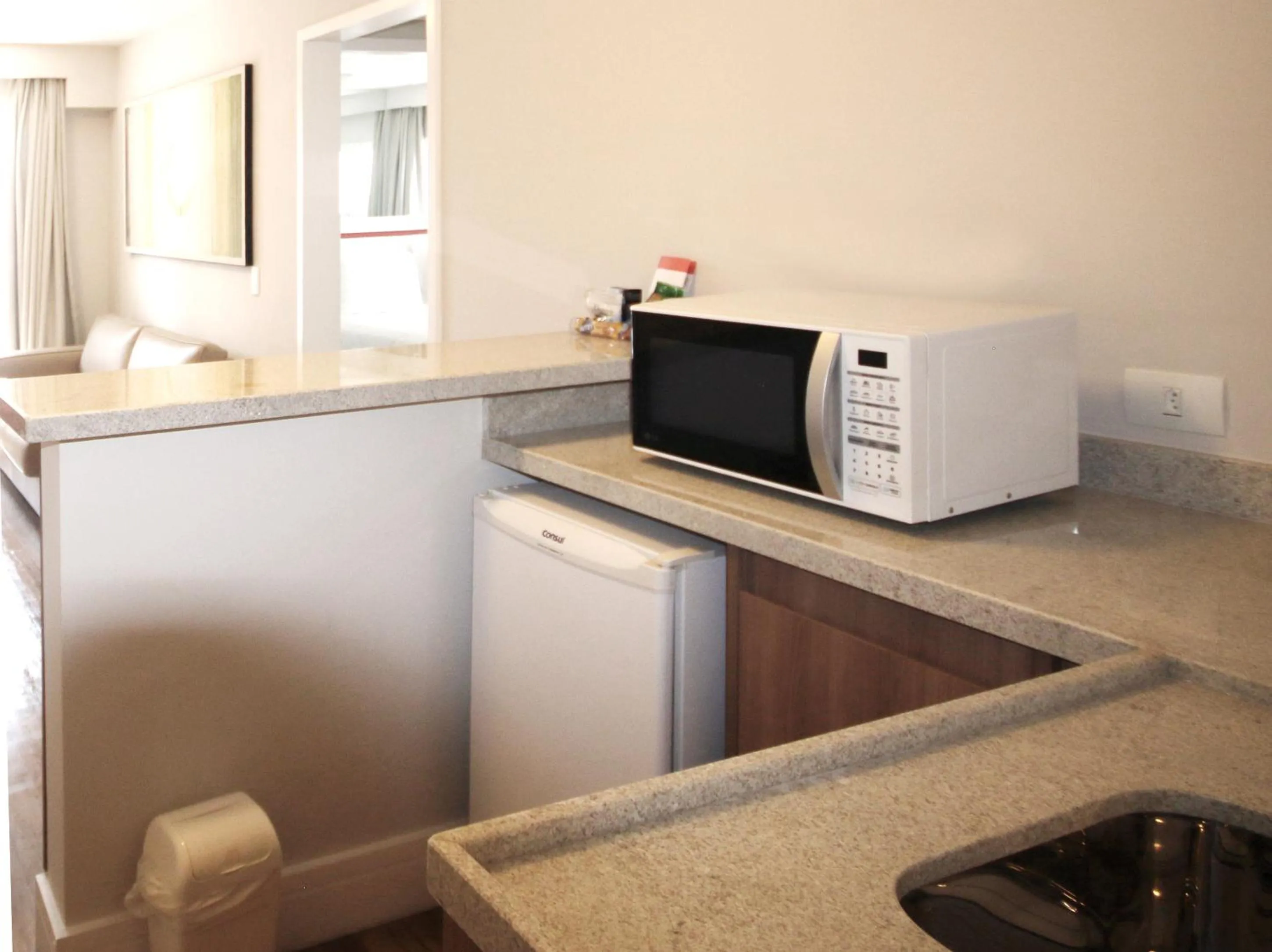 Kitchen or kitchenette in Ez Aclimação Hotel