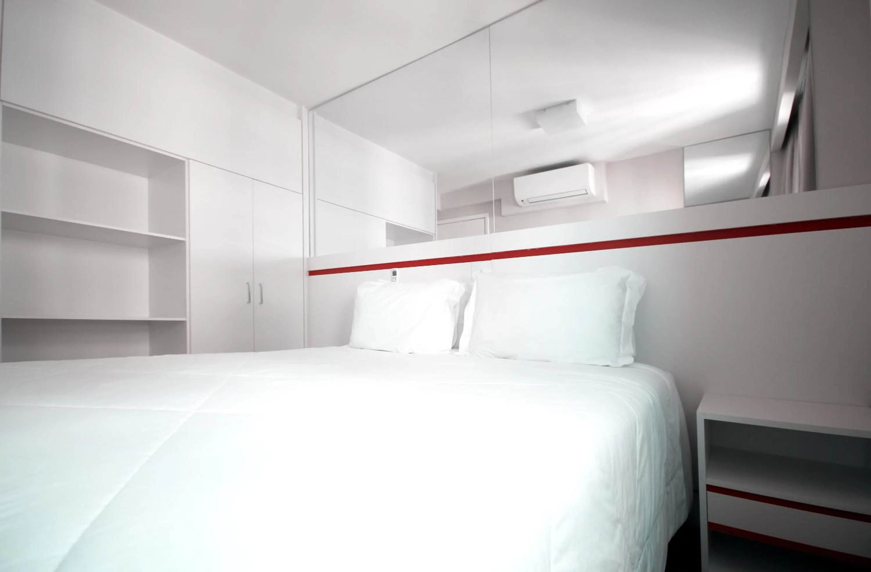 Photo of the whole room, Bed in Ez Aclimação Hotel