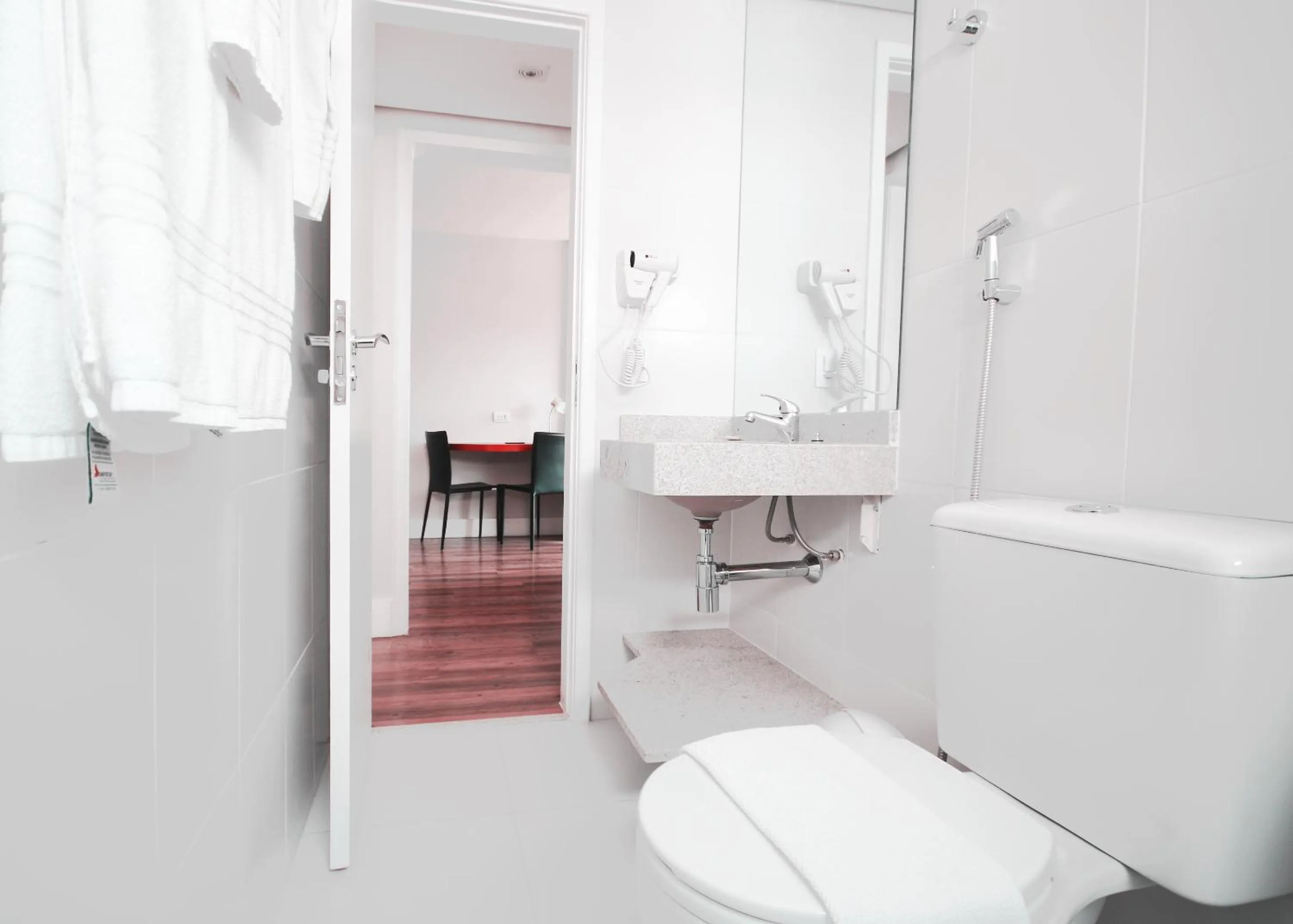 Bathroom in Ez Aclimação Hotel