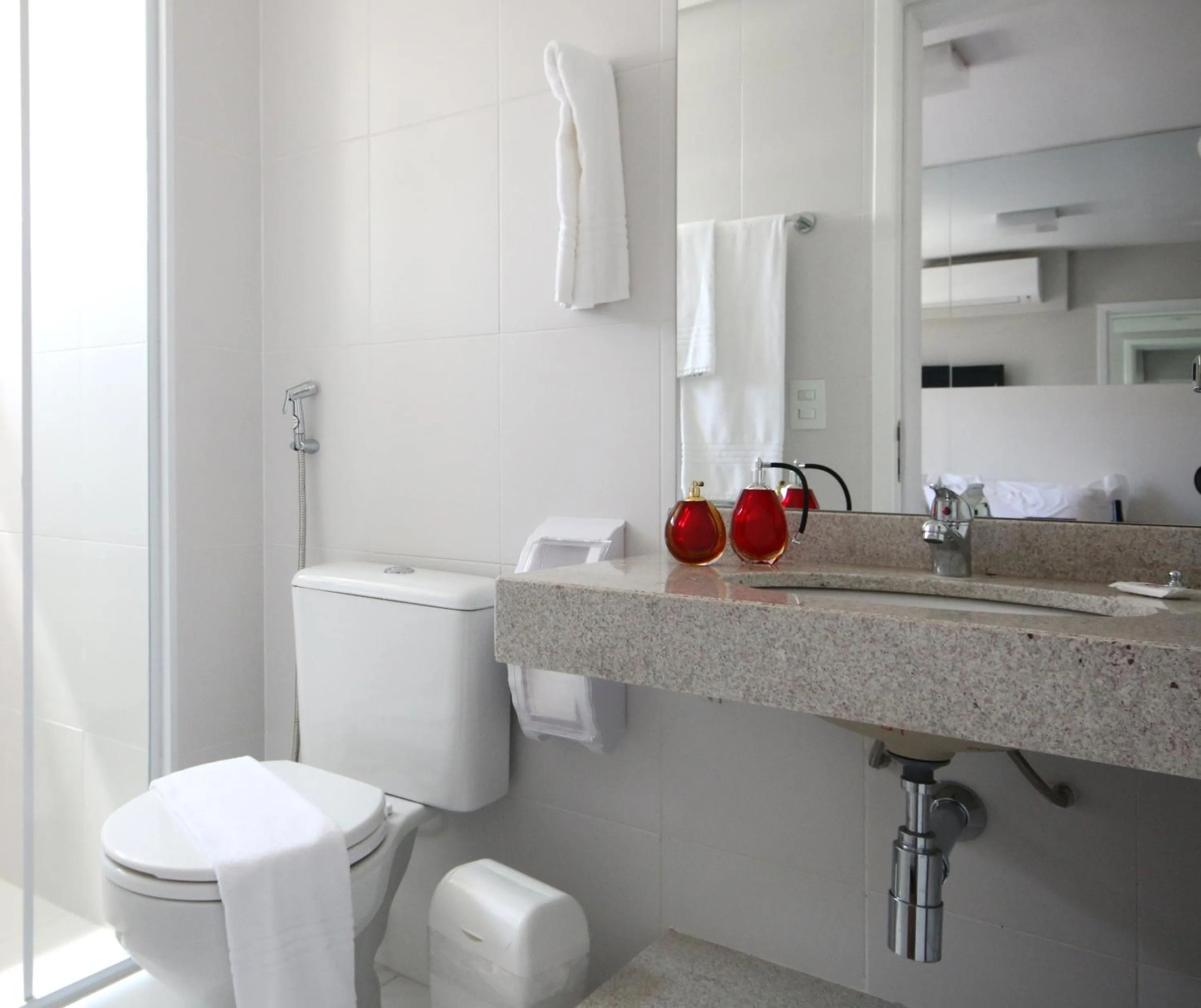 Bathroom in Ez Aclimação Hotel