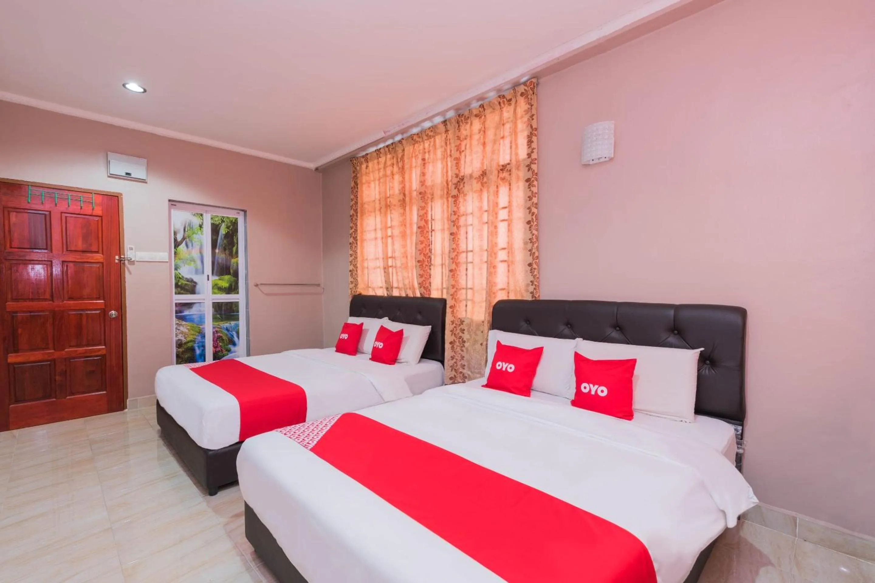 Bedroom, Bed in Hotel O Rg Motel