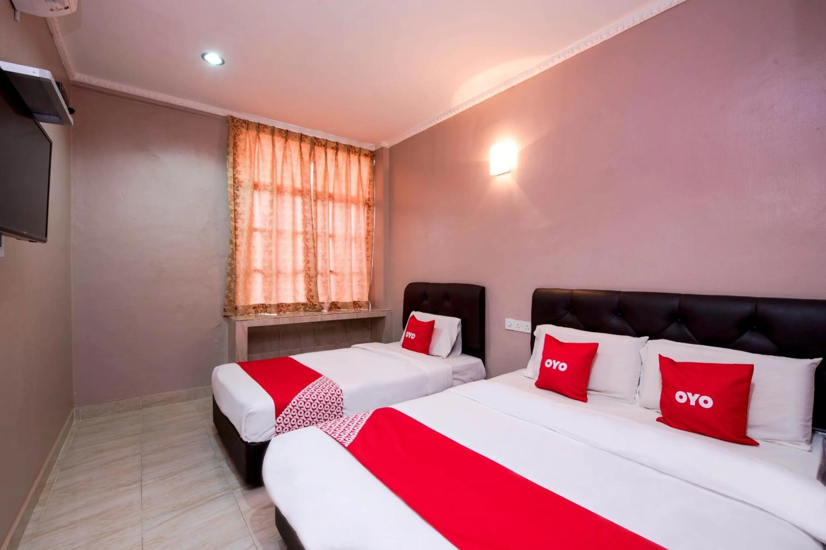 Bedroom, Bed in Hotel O Rg Motel