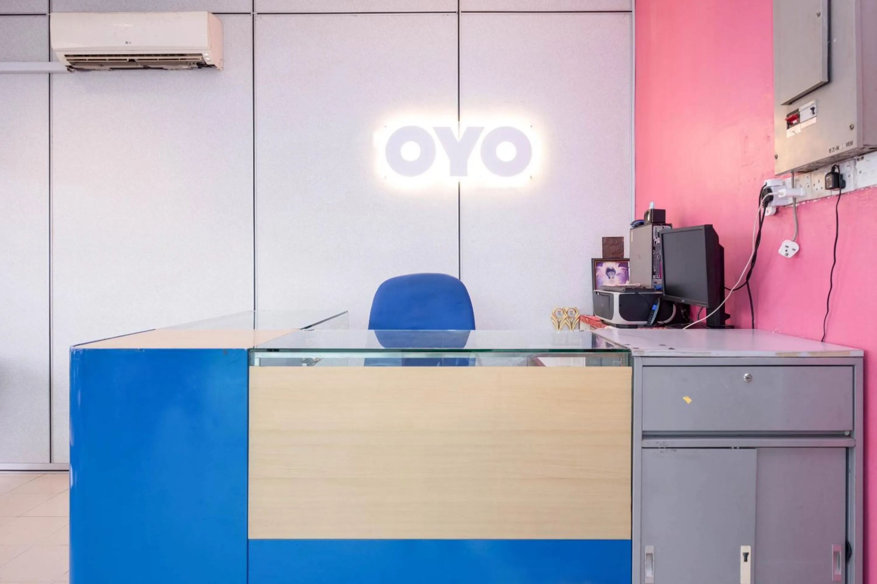 Lobby or reception in Hotel O Rg Motel