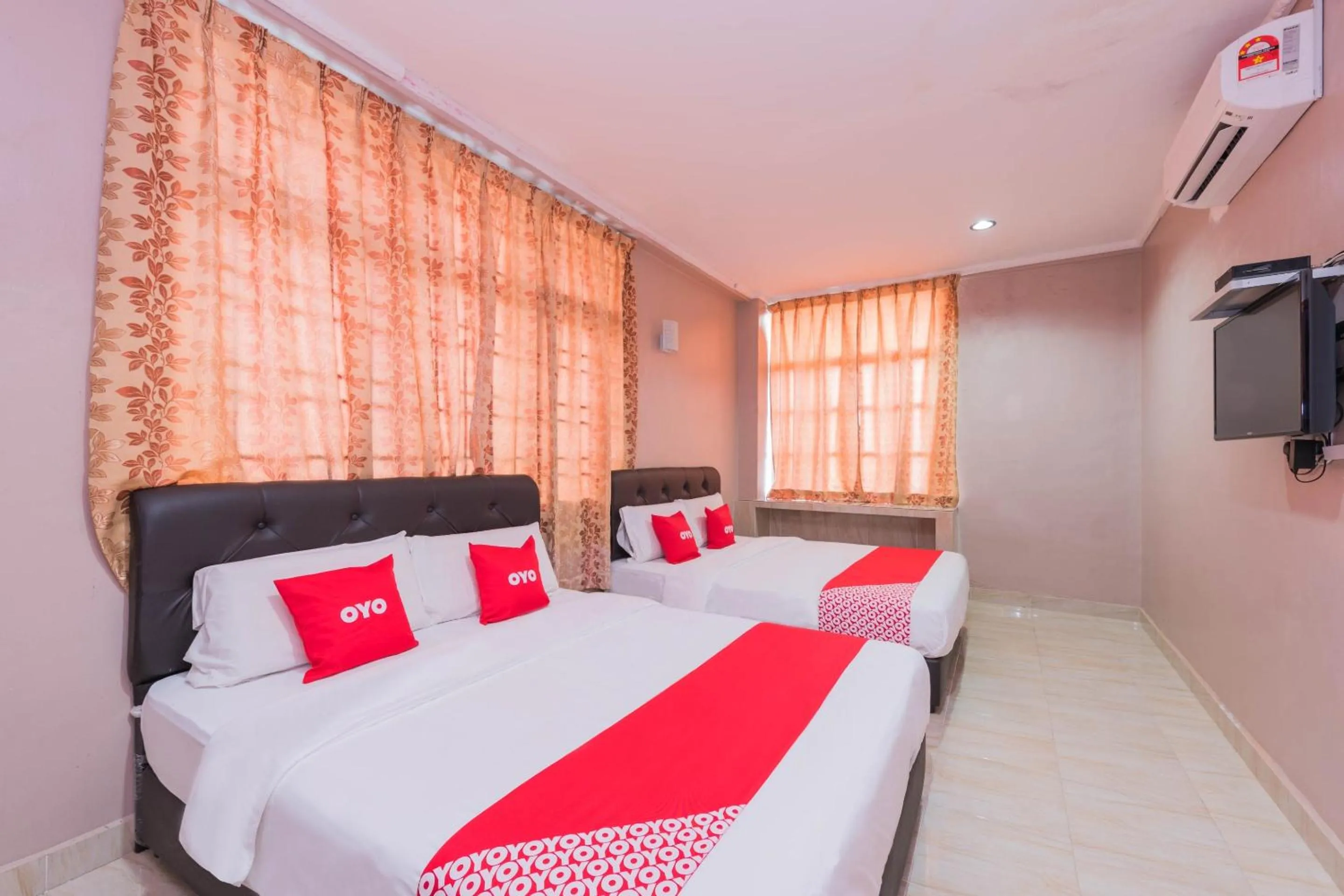 Bedroom, Bed in Hotel O Rg Motel