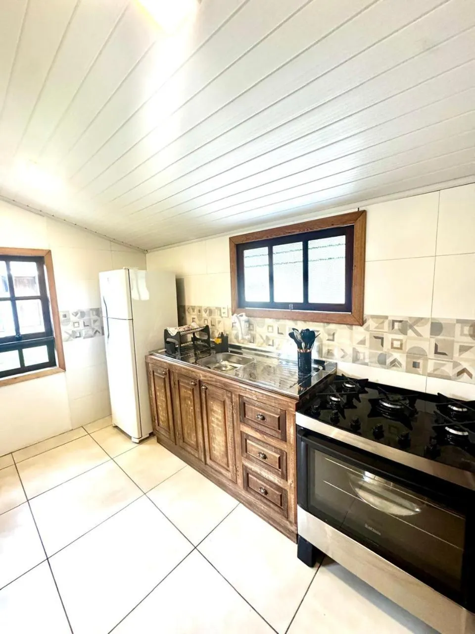 Kitchen or kitchenette in Pousada Lagoa Encantada