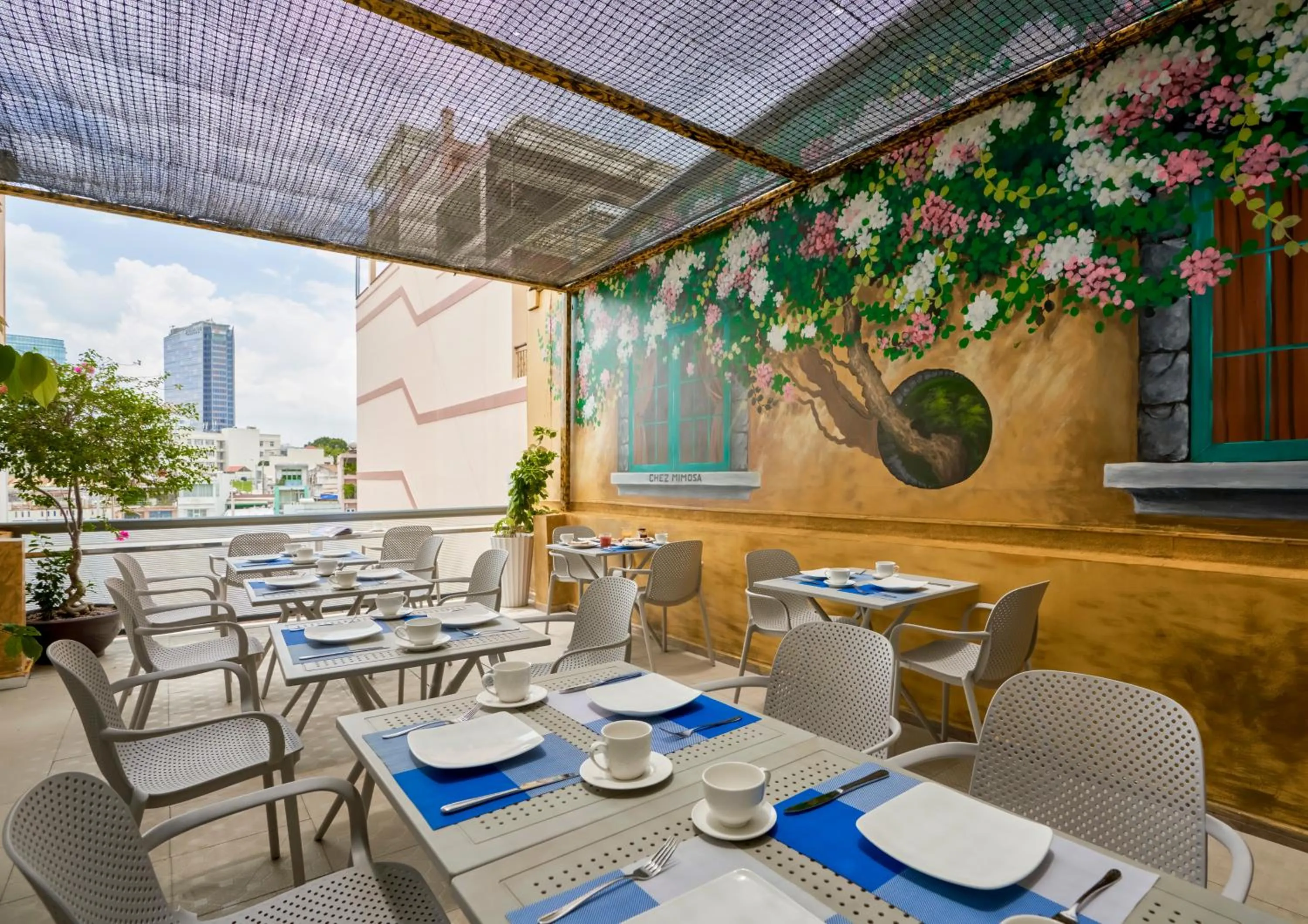 Breakfast in Chez Mimosa Petite - Free Laundry