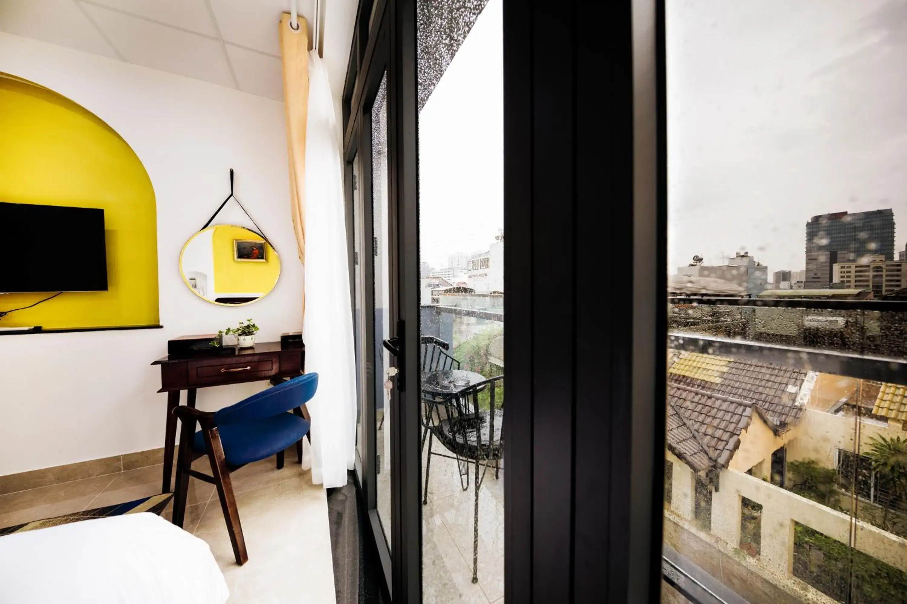 Deluxe Double/Twin Balcony with free laundry - single occupancy in Chez Mimosa Petite - Free Laundry Deluxe Double/Twin Balcony with free laundry - single occupancy in Chez Mimosa Petite - Free Laundry