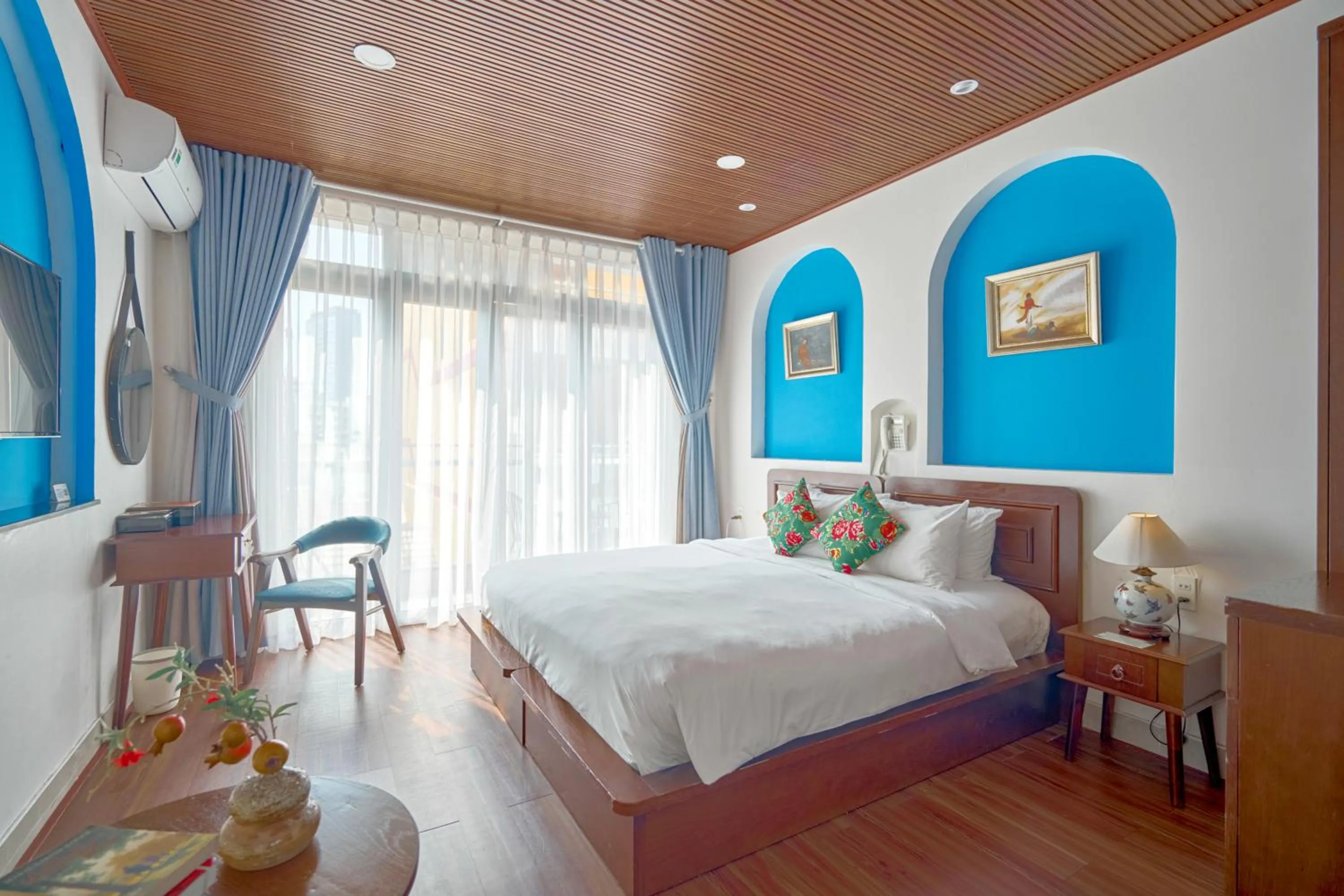 Photo of the whole room, Bed in Chez Mimosa Petite - Free Laundry