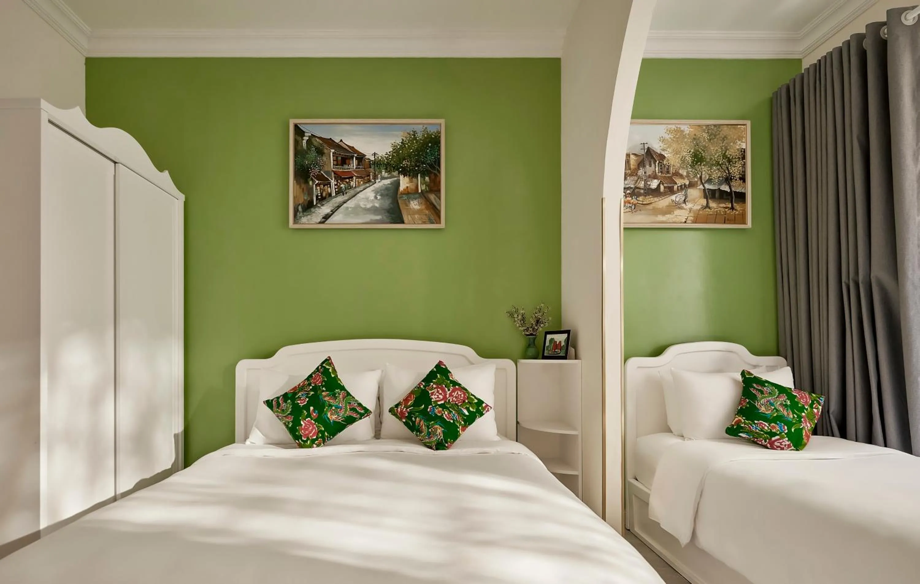 Bedroom, Bed in Chez Mimosa Petite - Free Laundry