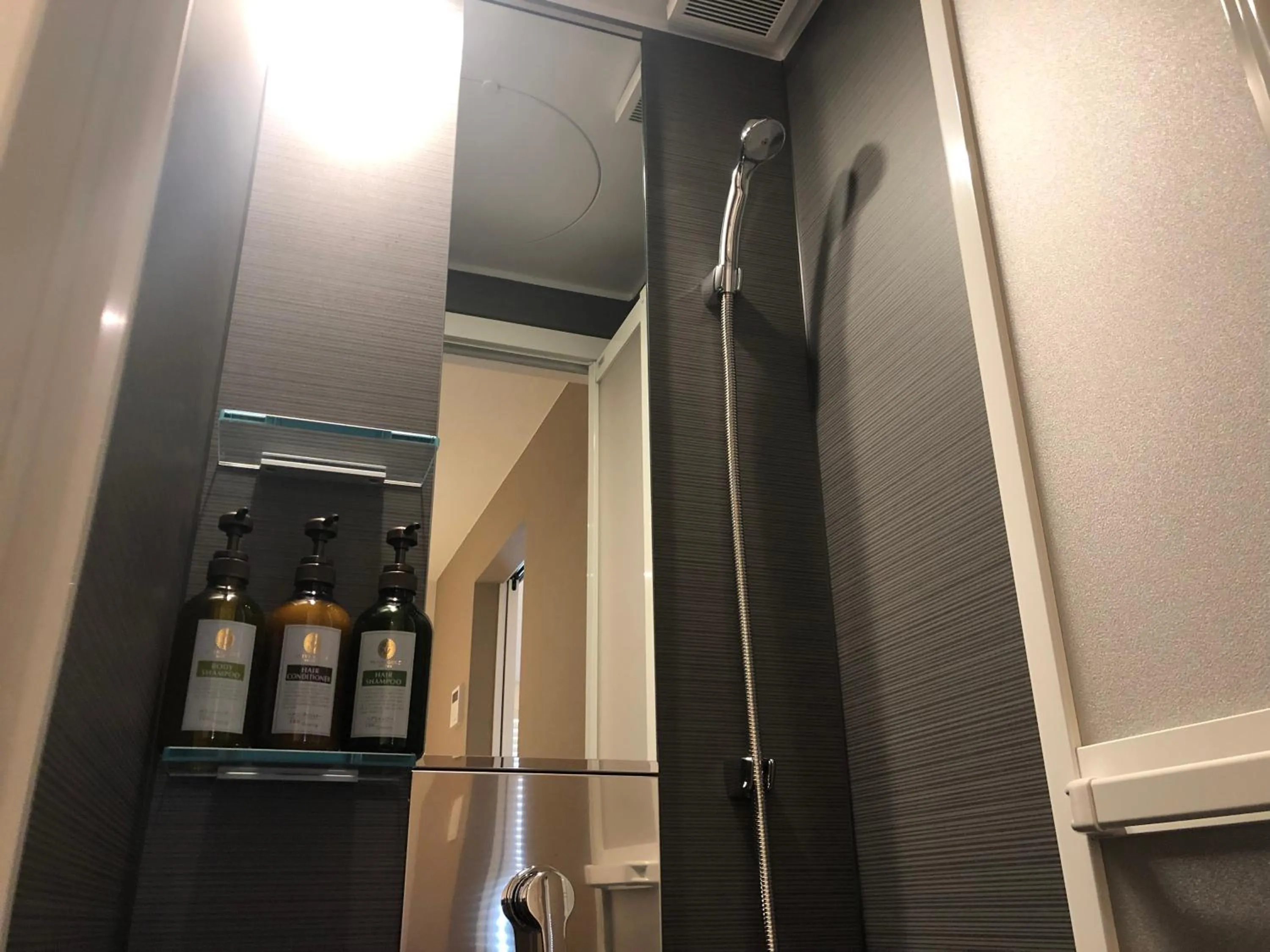 Bathroom in Condominium MIRAHAKONE