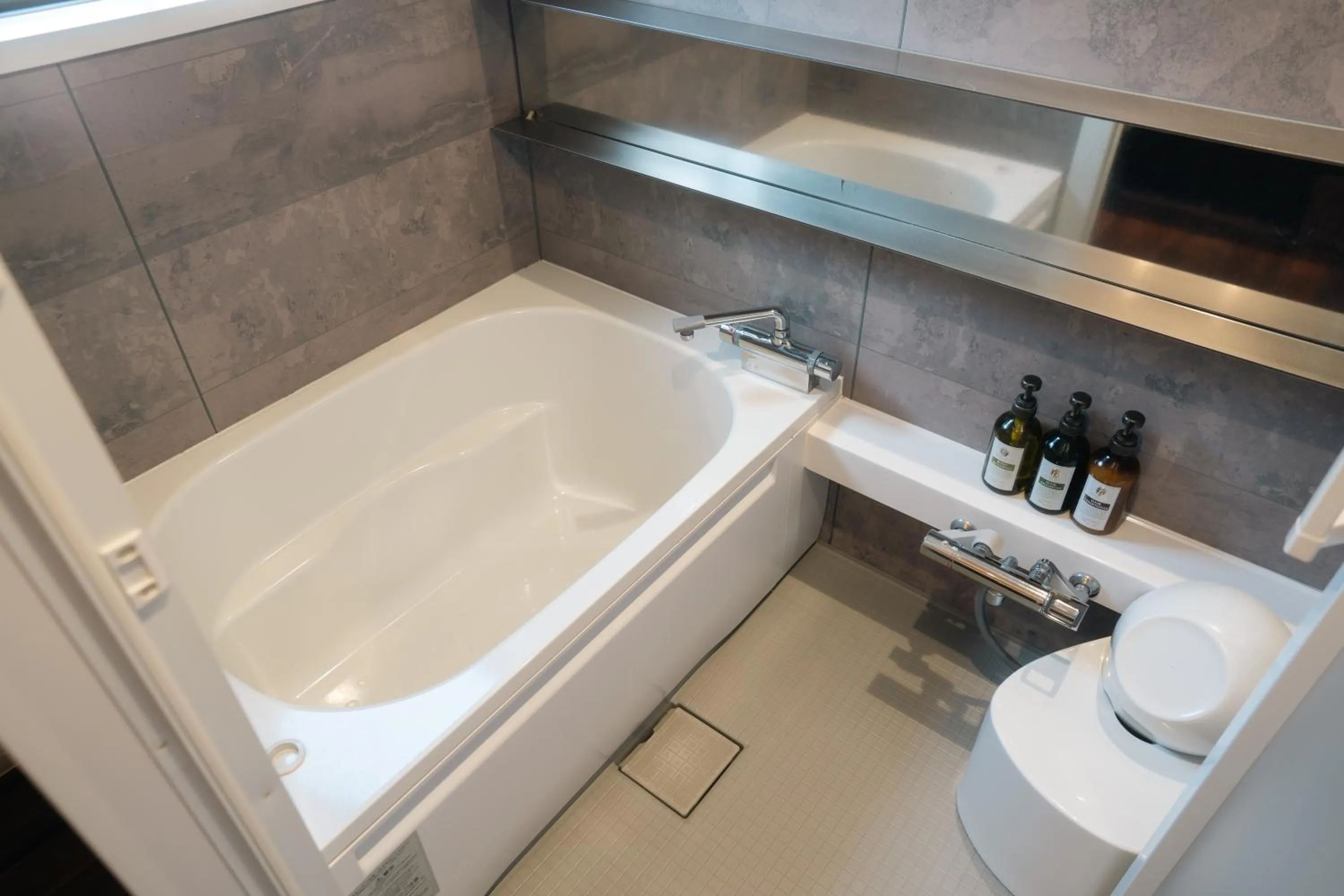 Bathroom in Condominium MIRAHAKONE