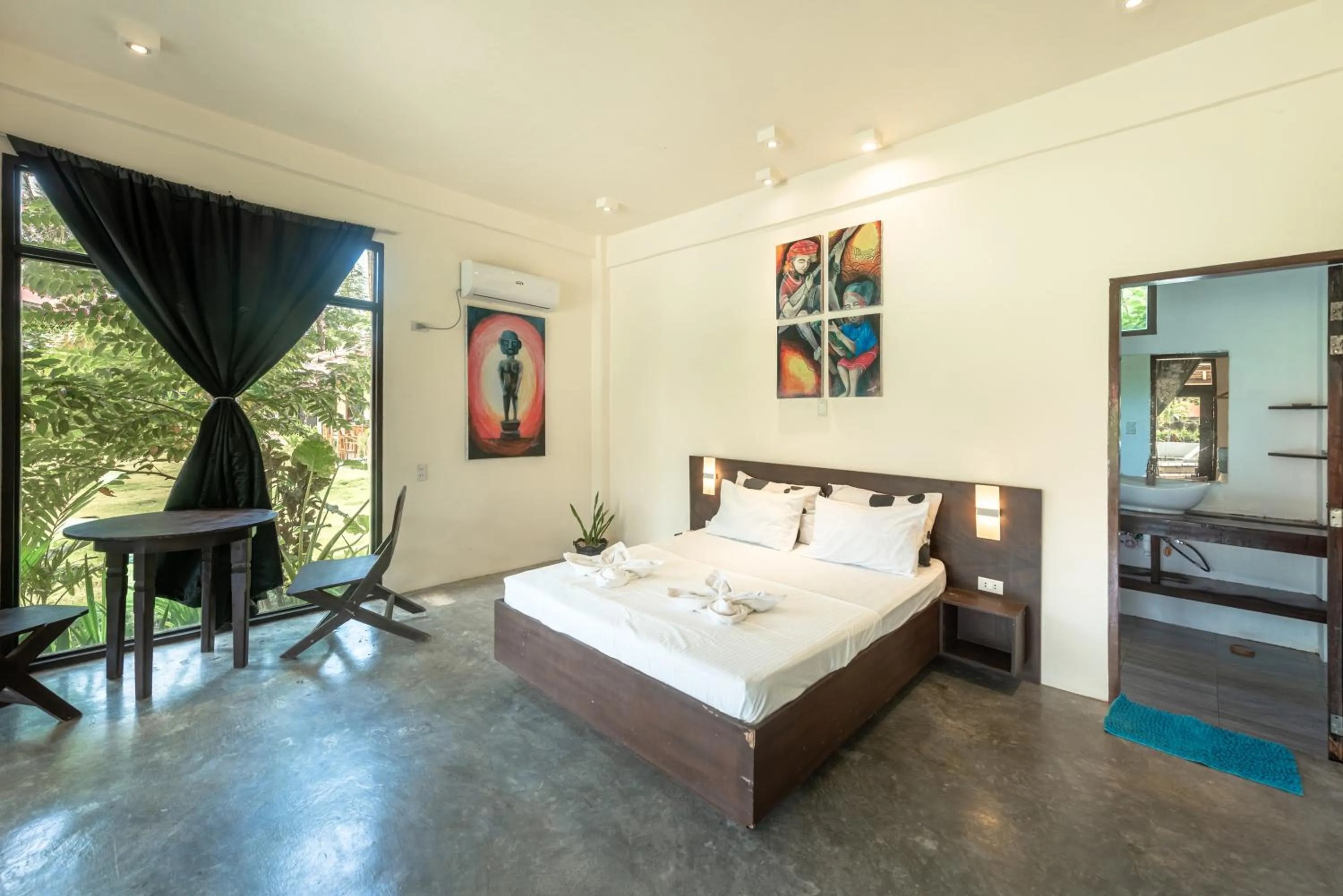 Bed in Ohana Resort Siargao