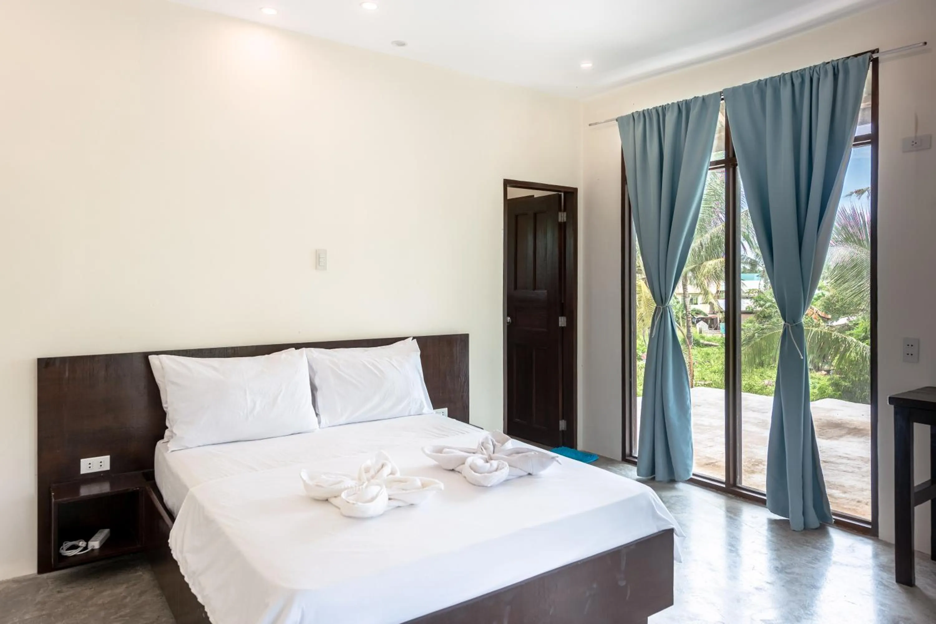 Bed in Ohana Resort Siargao