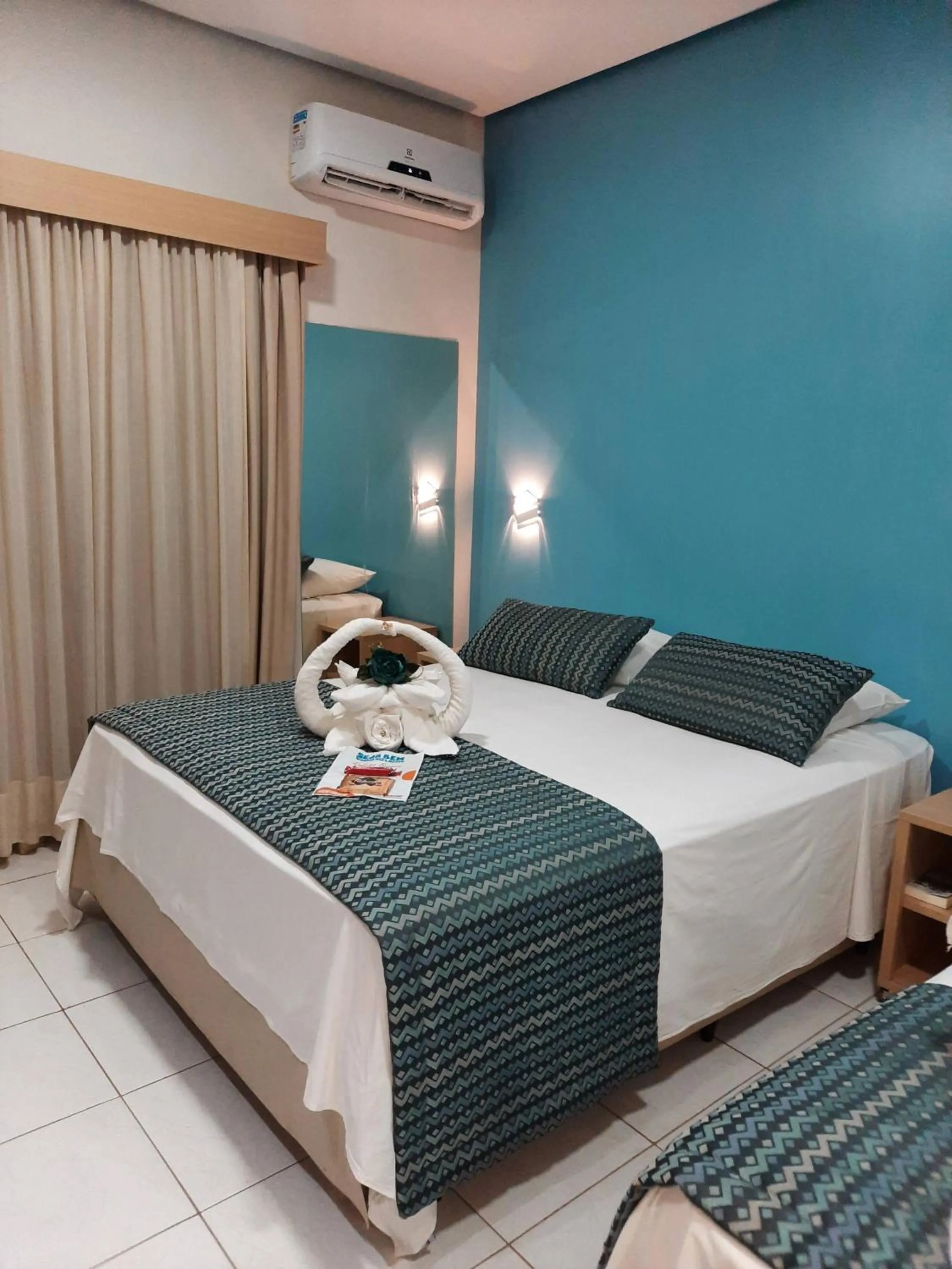 Bed in Lagoa Quente Hotel - LAGOA OFICIAL