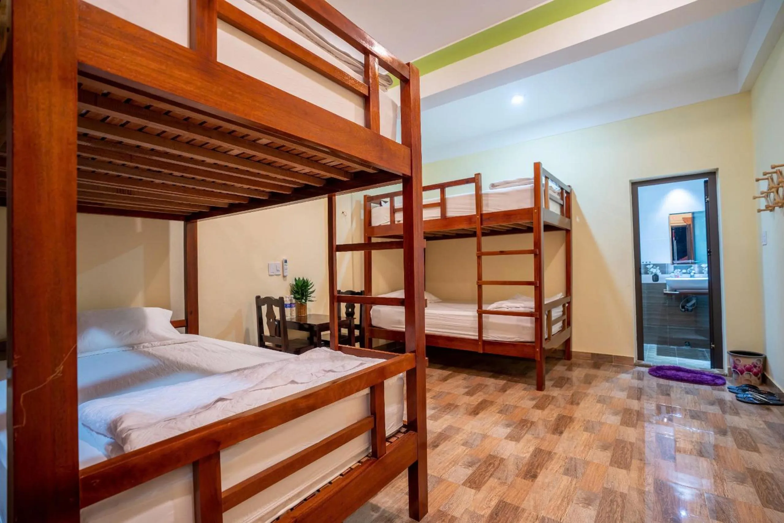 bunk bed, Bed in Phong Nha Ecolodge Homestay & Tours - Mountain View